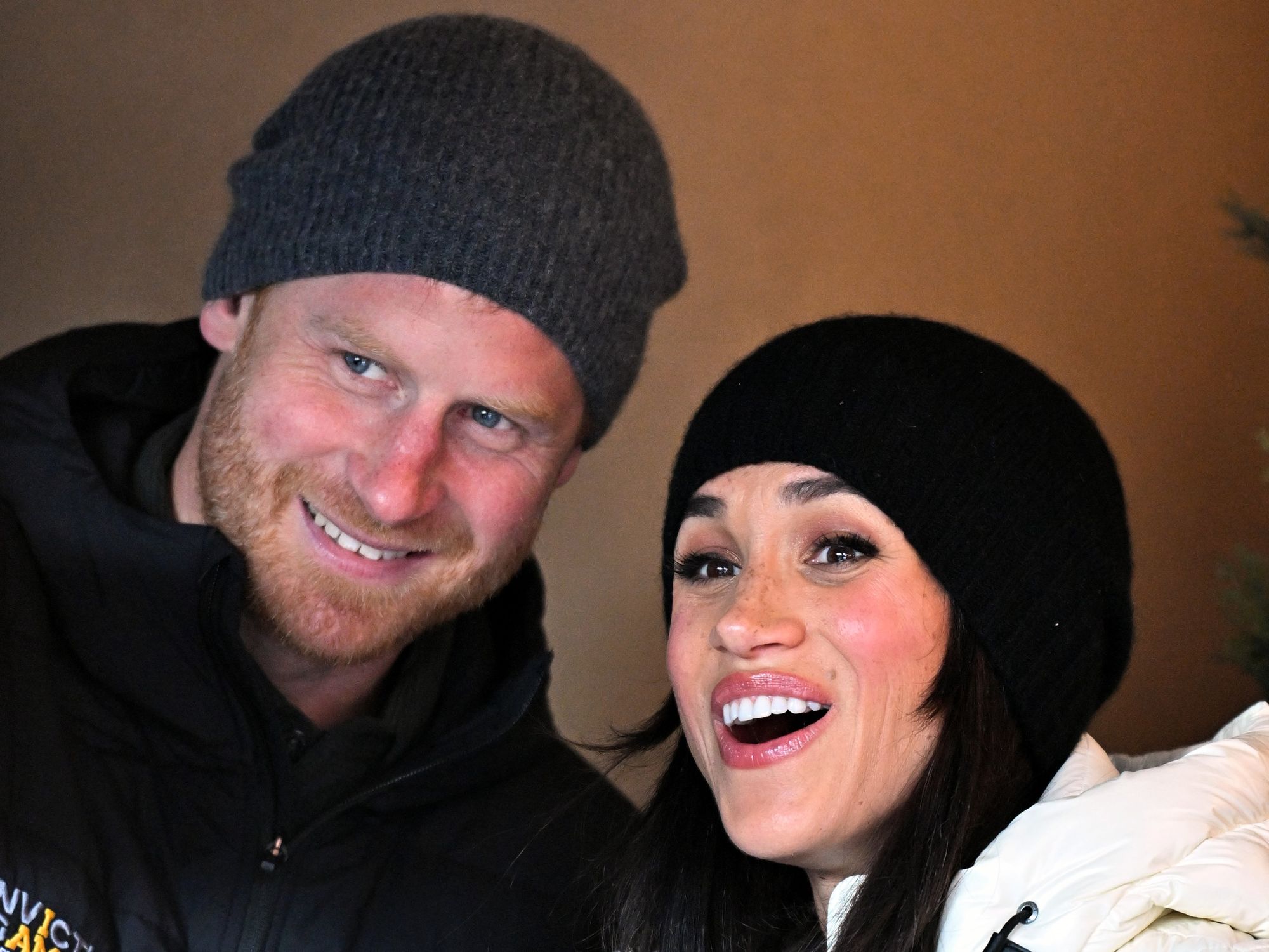 Meghan Markle and Prince Harry release their new Christmas card within minutes after announcing n...