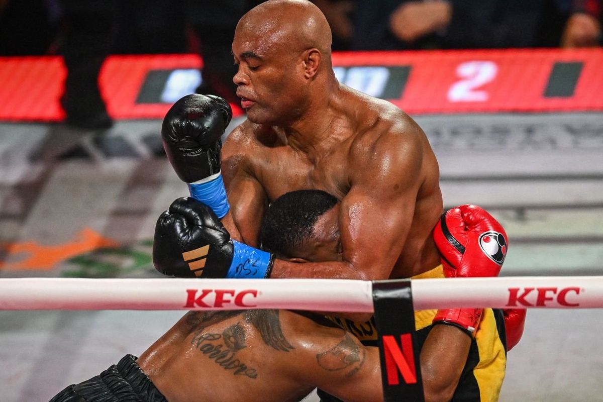 Boxing star makes shocking announcement after winning fight before Jake Paul vs Anthony Joshua