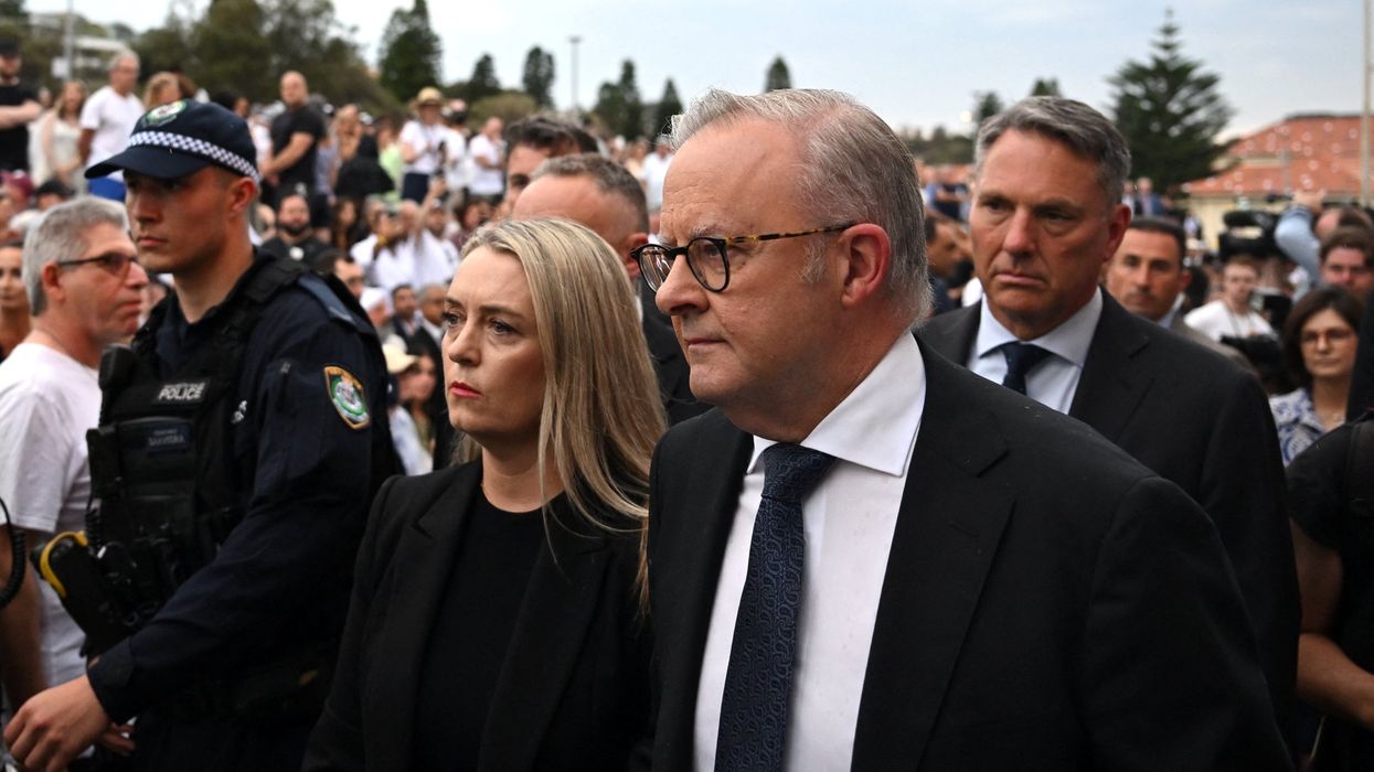 Australian PM Anthony Albanese BOOED while attending Bondi Beach vigil