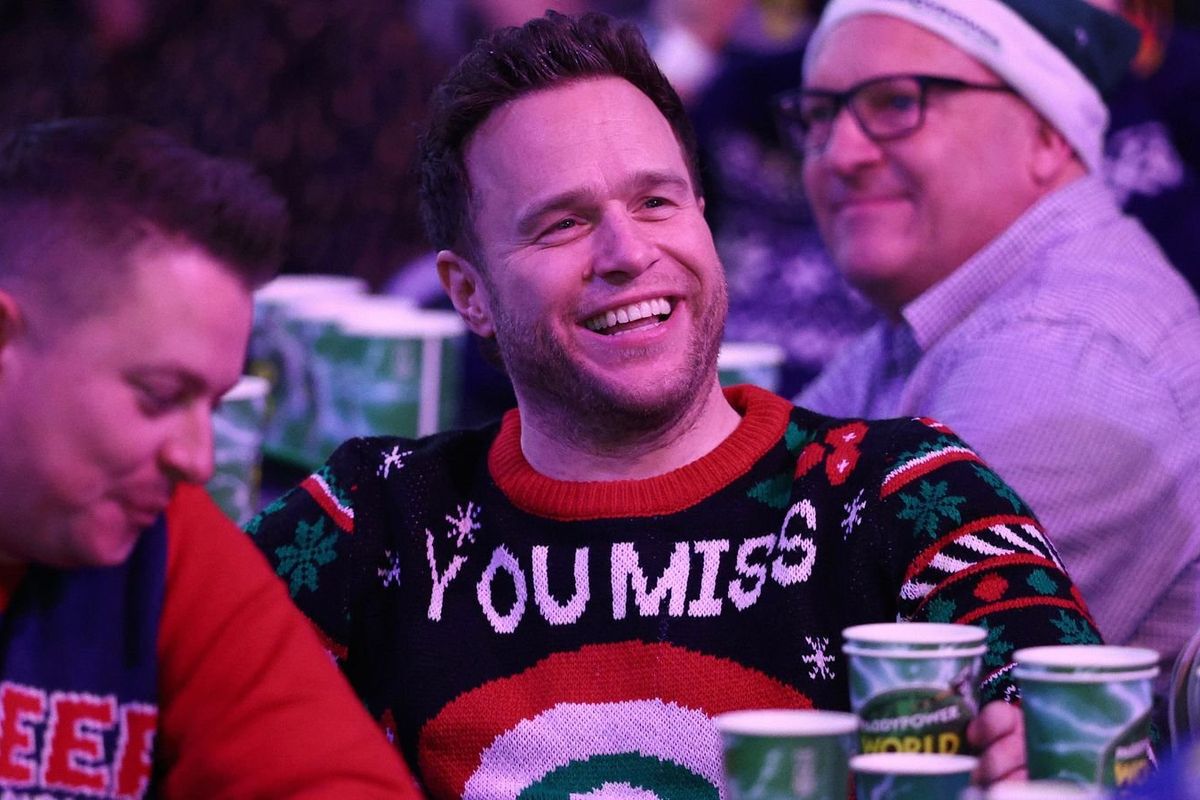 Olly Murs booed at World Darts Championship as contentious old tweet resurfaces