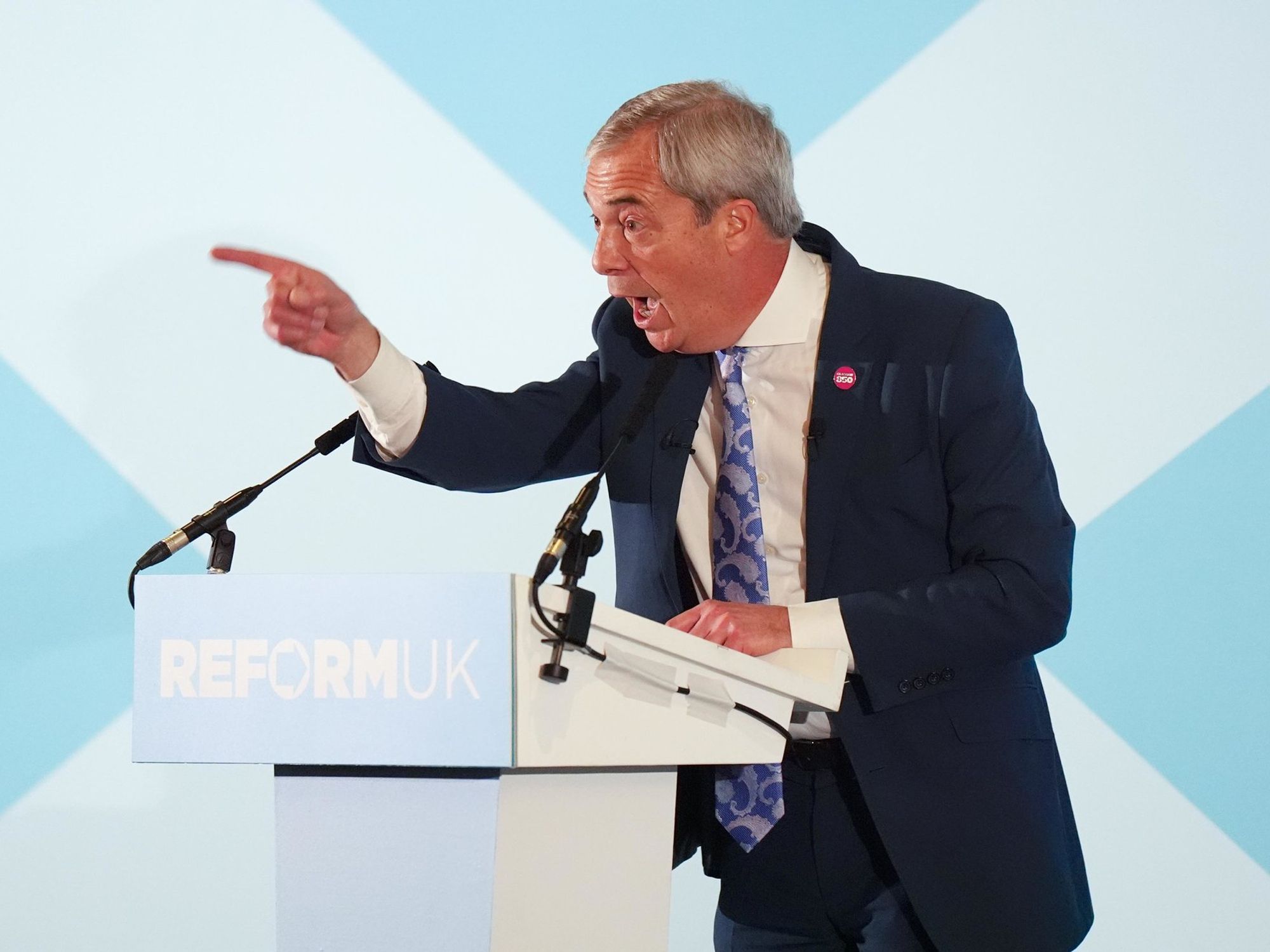 Nigel Farage reports 'extremist' Alaa Abd el-Fattah to counter-terrorism police as old tweets resurface