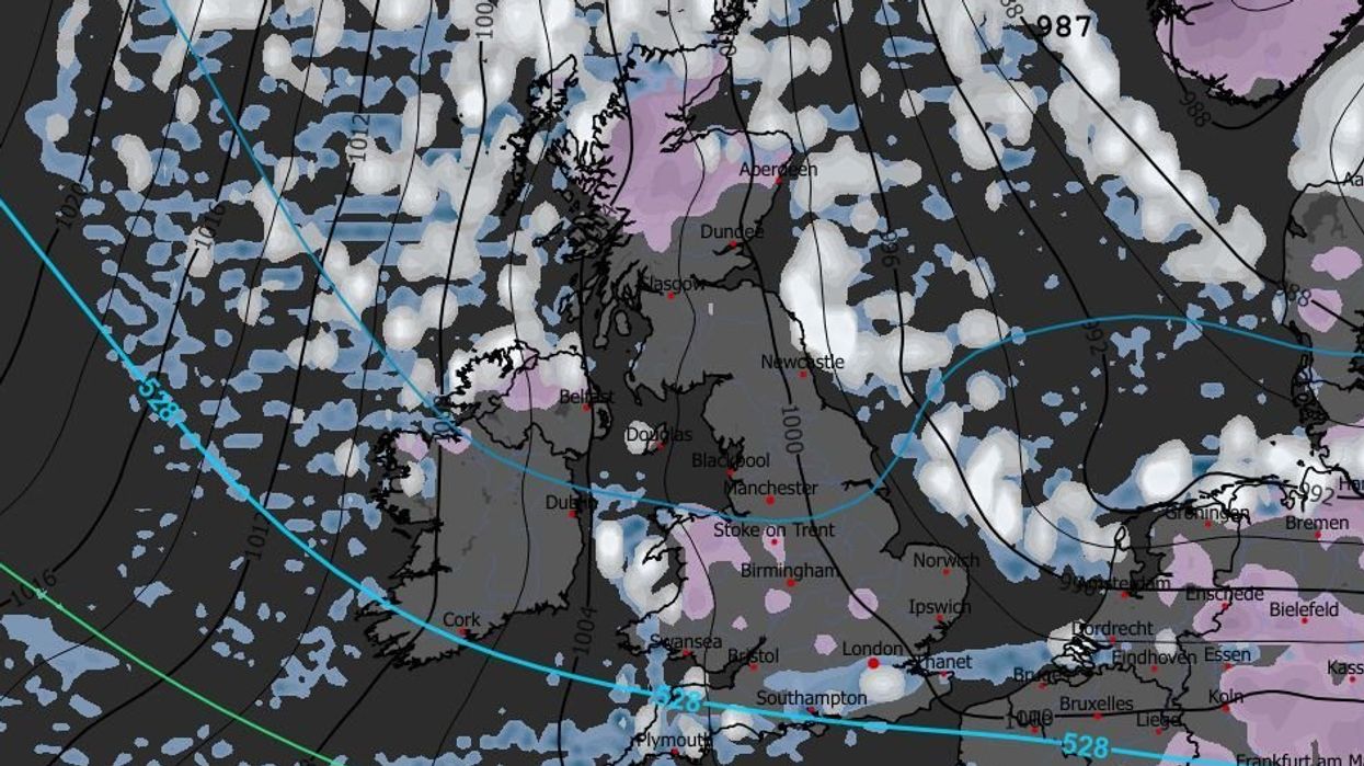 UK weather: Nordic winter storm threatens to swipe Britain’s New Year celebrations with torrent of snow