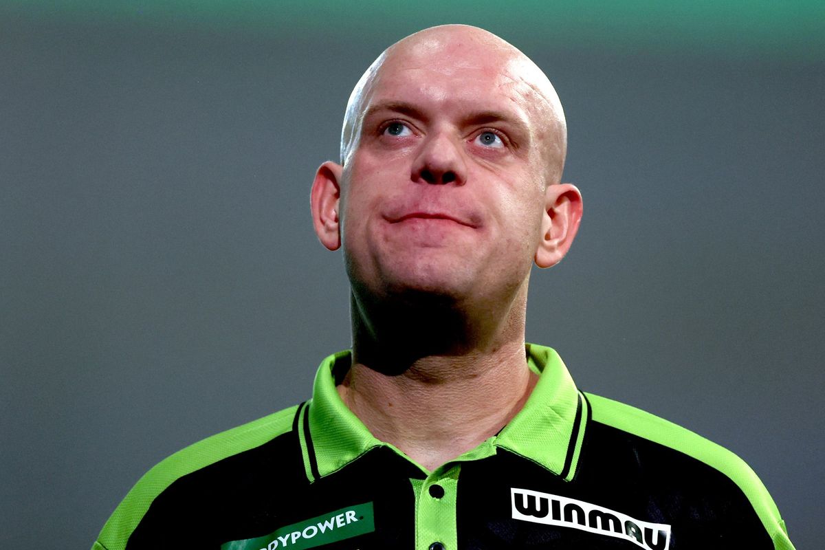 Michael van Gerwen left furious after losing to Gary Anderson at World Darts Championship