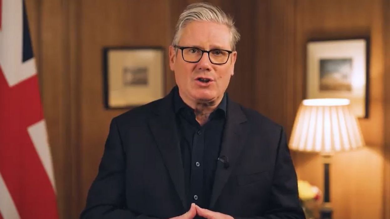 Keir Starmer takes veiled swipe at 'decline and division' of Nigel Farage in PM's New Year message