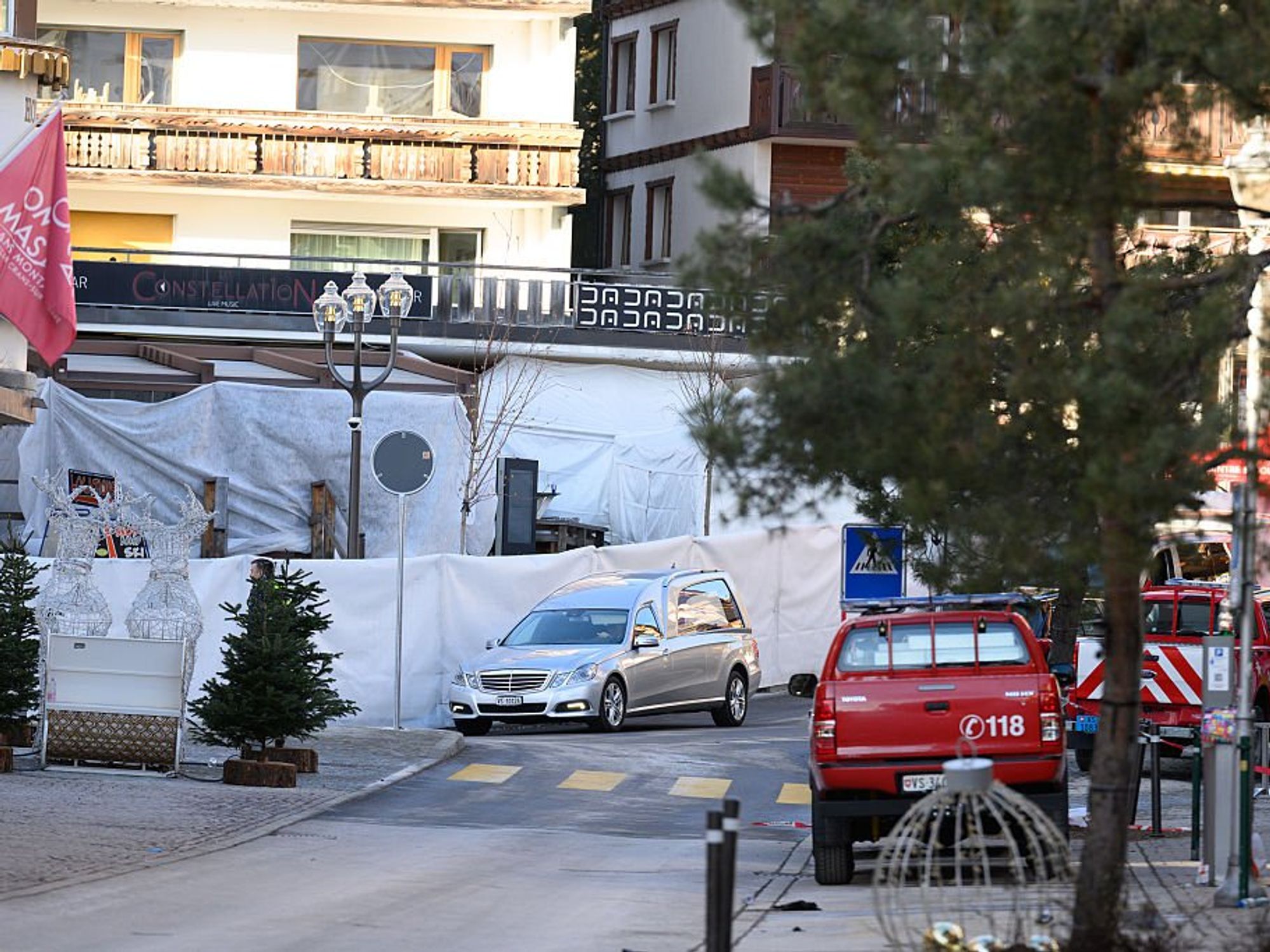 Foreign tourists among 40 confirmed dead in Swiss Alps ski resort blaze: 'Worst of tragedies'