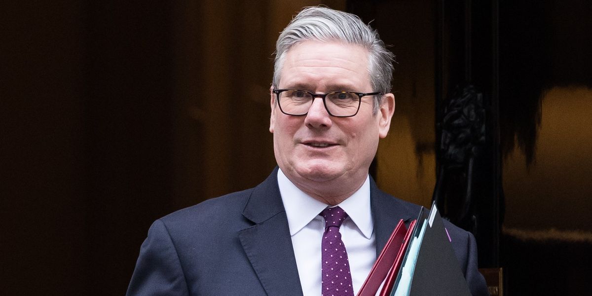Keir Starmer suggests Labour rebels risk handing power to Nigel Farage as PM commits to 2027 Keir Starmer suggests Labour rebels risk handing power to Nigel Farage as PM commits to 2027