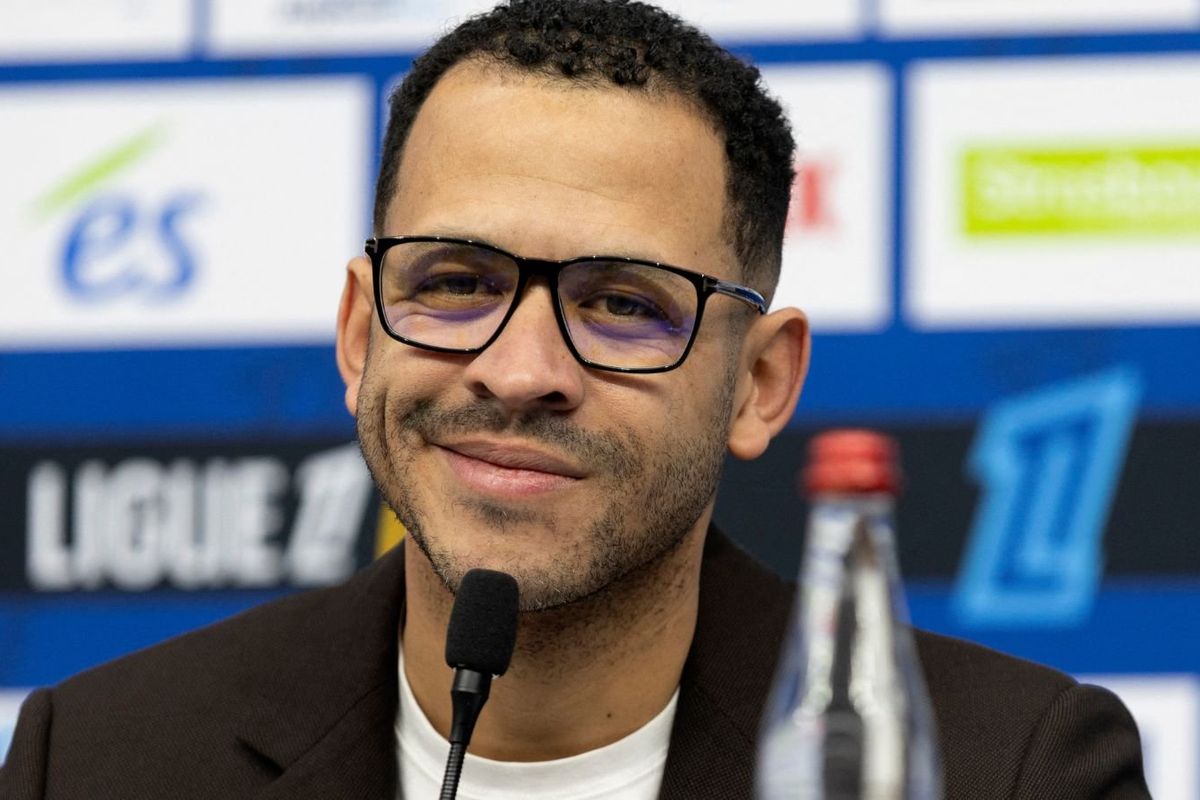 Chelsea explain Liam Rosenior appointment as statement released confirming deal on lengthy contract