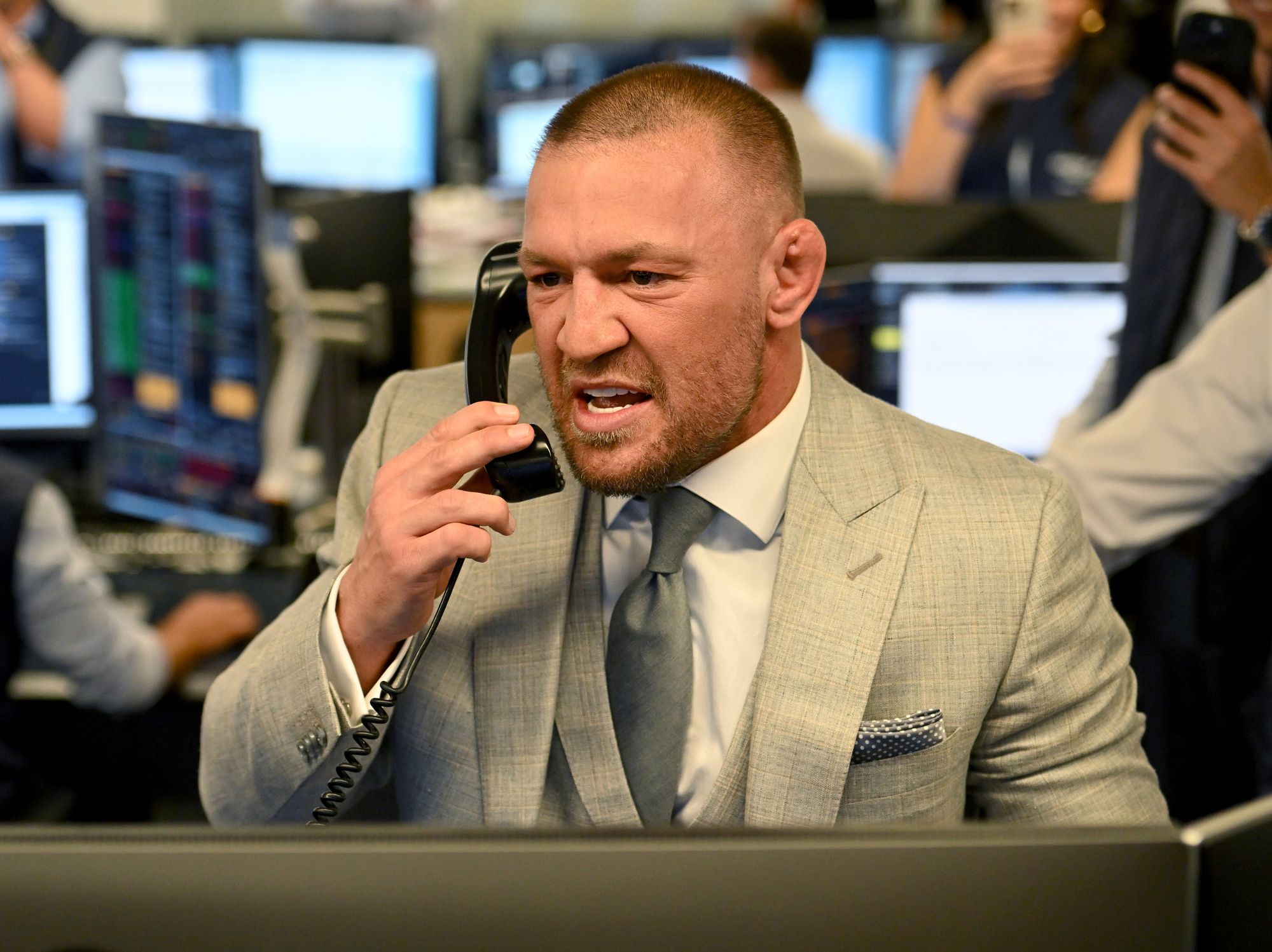 Conor McGregor calls out boxing legend for seismic showdown at the White House