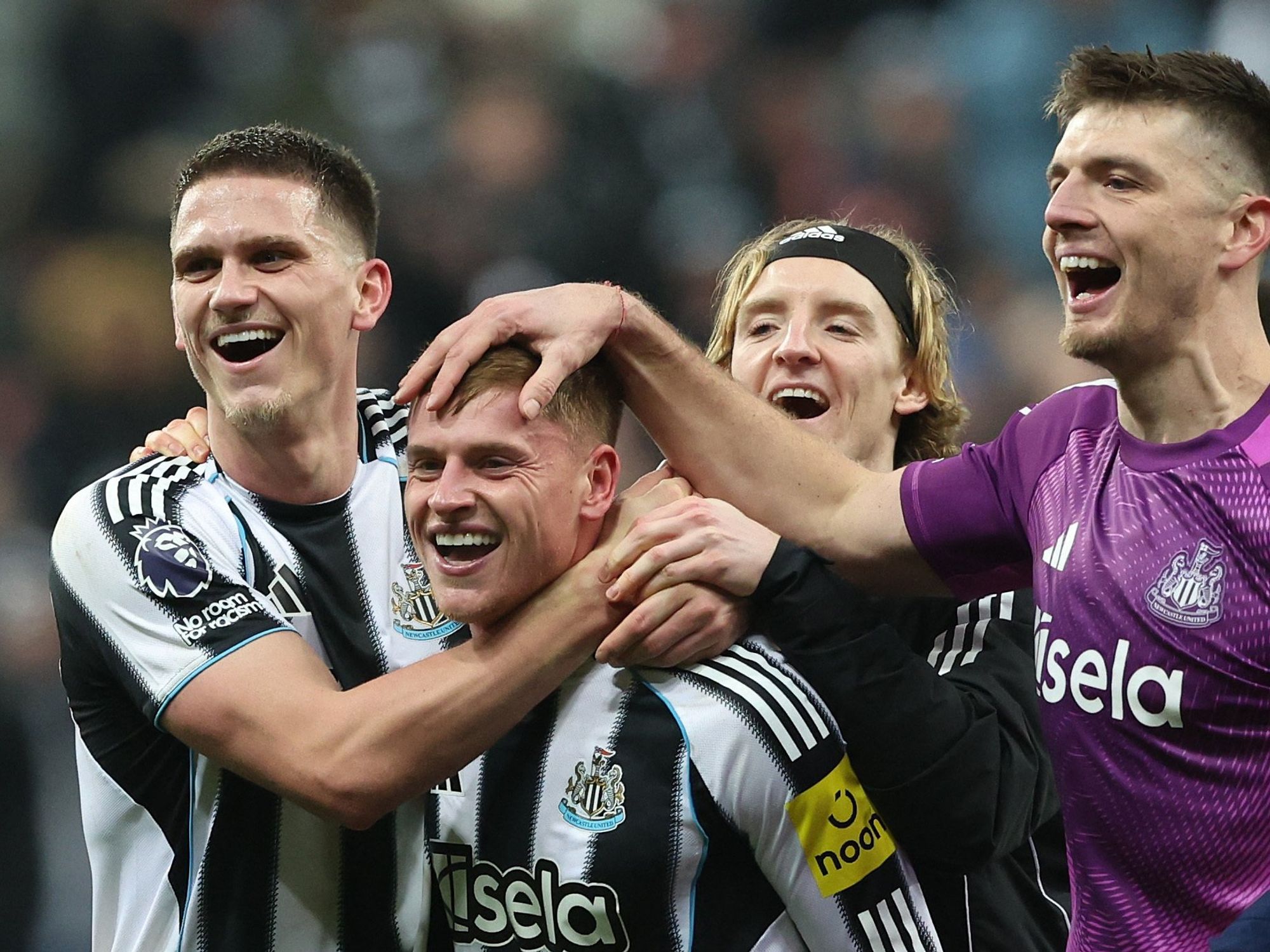 Newcastle clinch 102nd-minute winner in seven-goal thriller against Leeds in Premier League classic