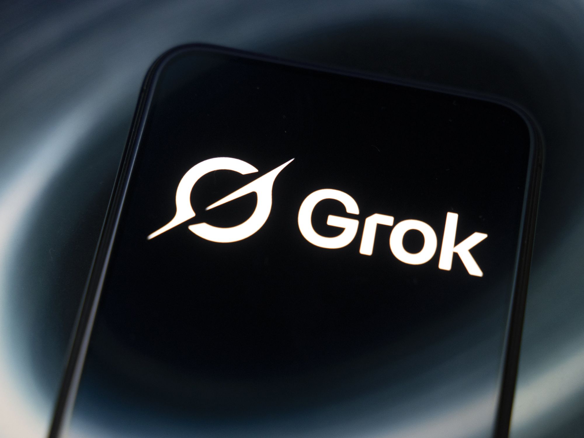 Elon Musk's X climbs down in row with Labour after threats of UK ban