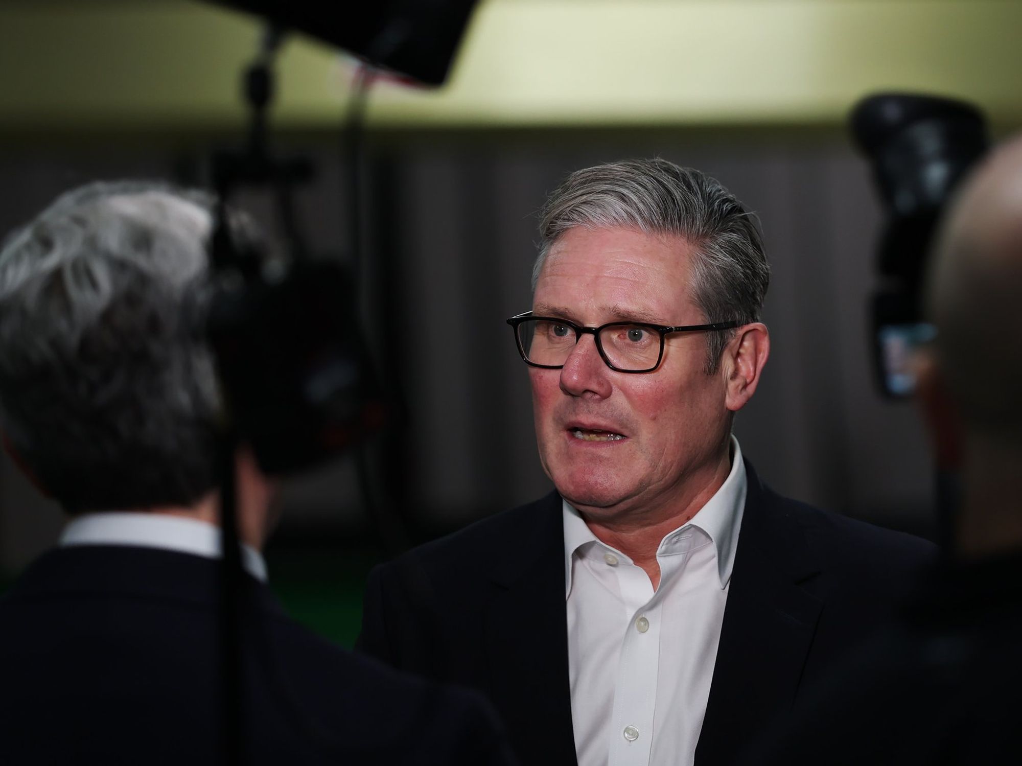 Labour MP threatens to QUIT and force by-election in direct challenge to Keir Starmer