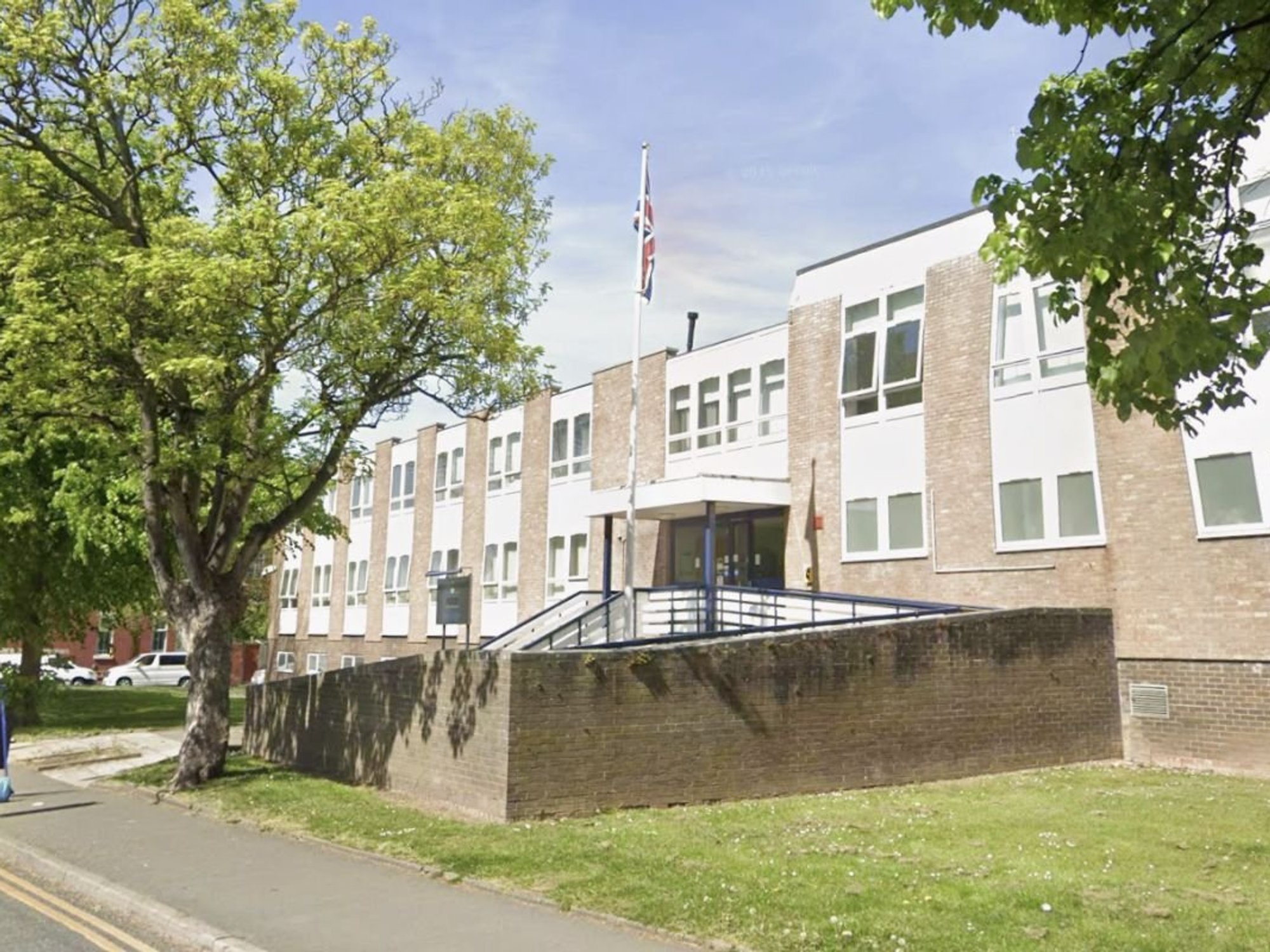 Bomb delivered by local to police station detonated