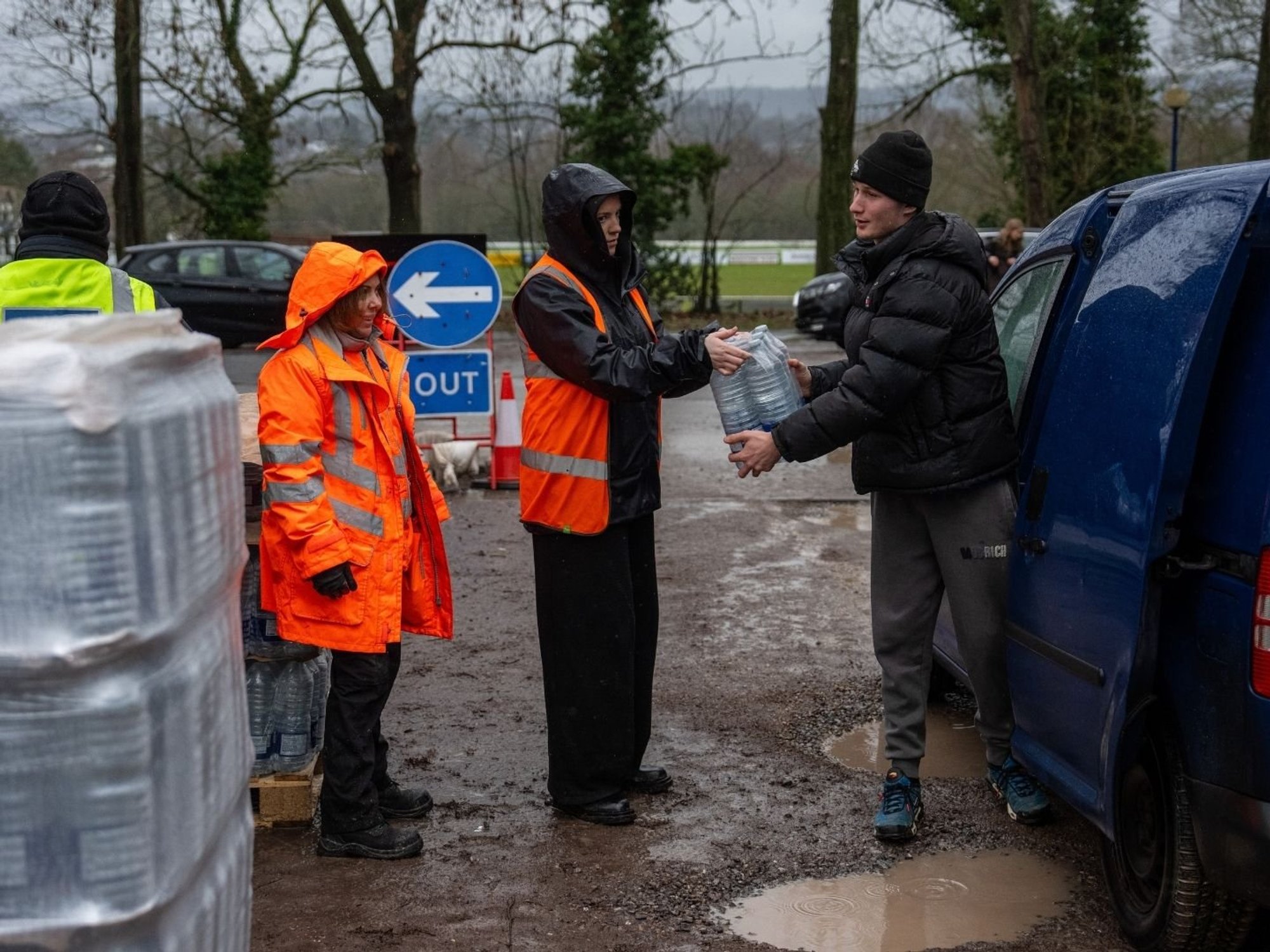 South East Water faces urgent investigation after 25,000 homes left without water