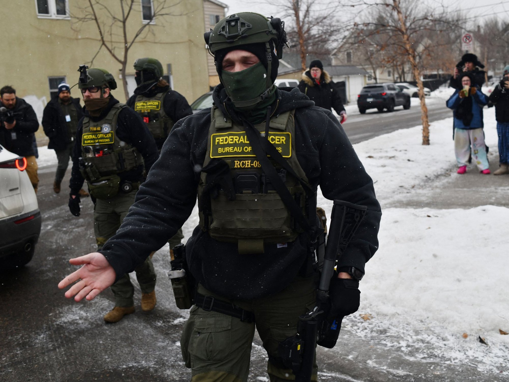 Ice agents have power stripped back as federal judge in Minnesota takes action against immigratio...