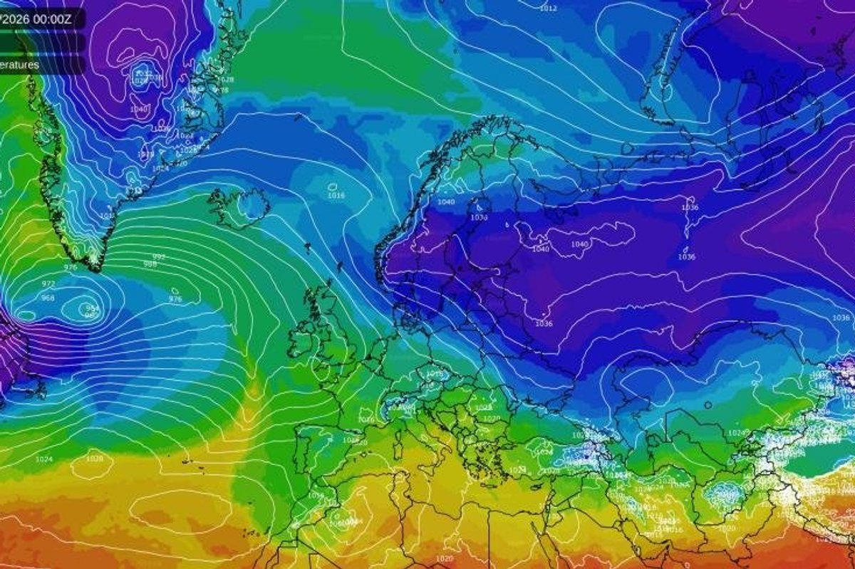 UK weather: Snow set to strike in days as 'scoop of very cold air' poised to send temperatures plunging