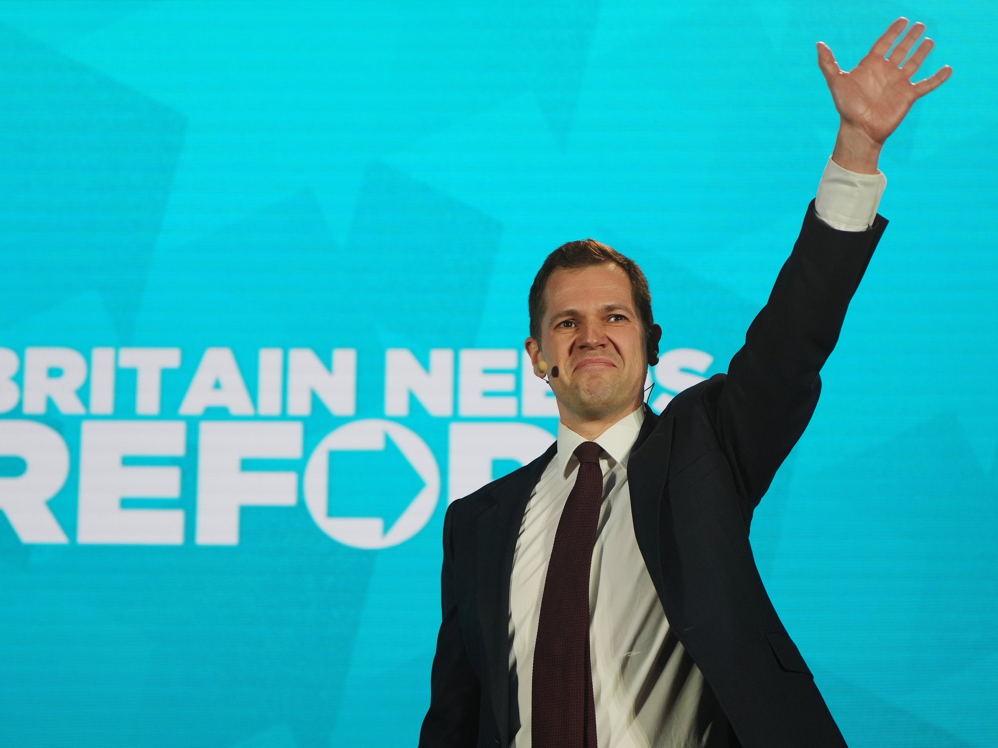 Nigel Farage joins Robert Jenrick at 'magnificent seven' defection rally in Newark