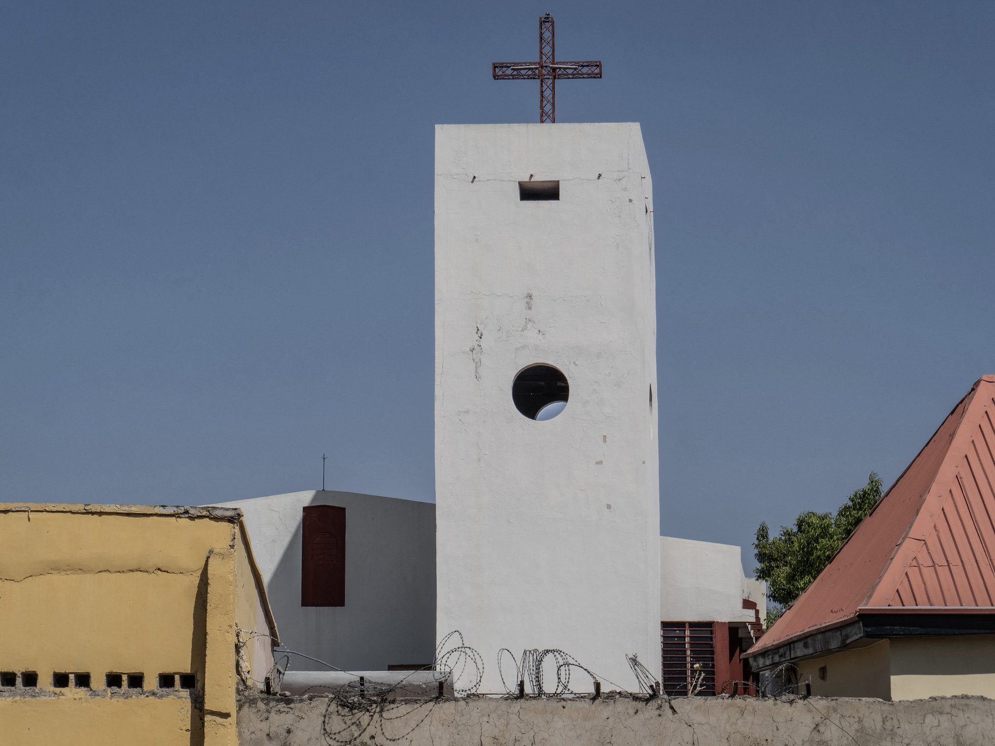 Armed gangs kidnap 160 Christian worshippers from two villages