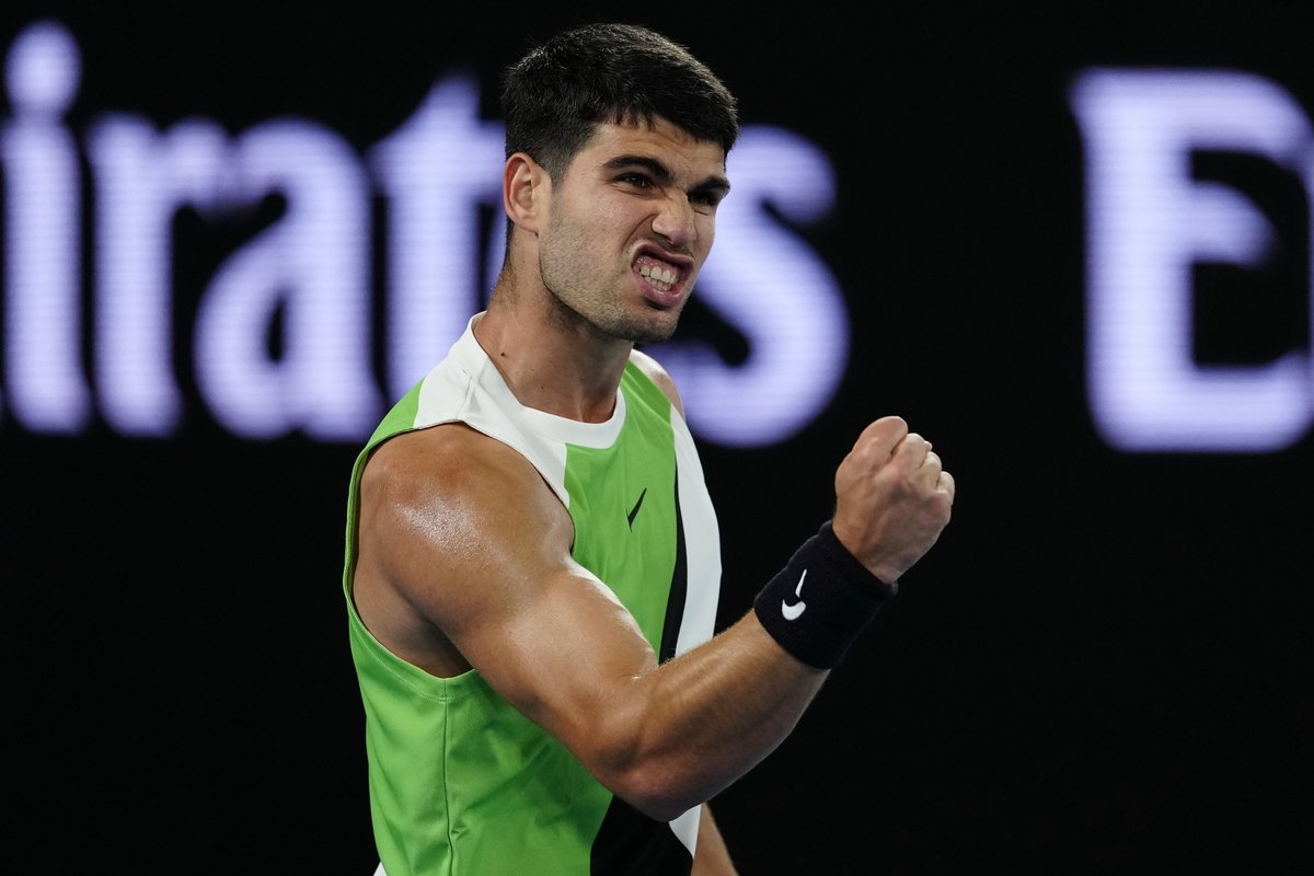 Carlos Alcaraz makes Roger Federer revelation after booking place in third round of Australian Open