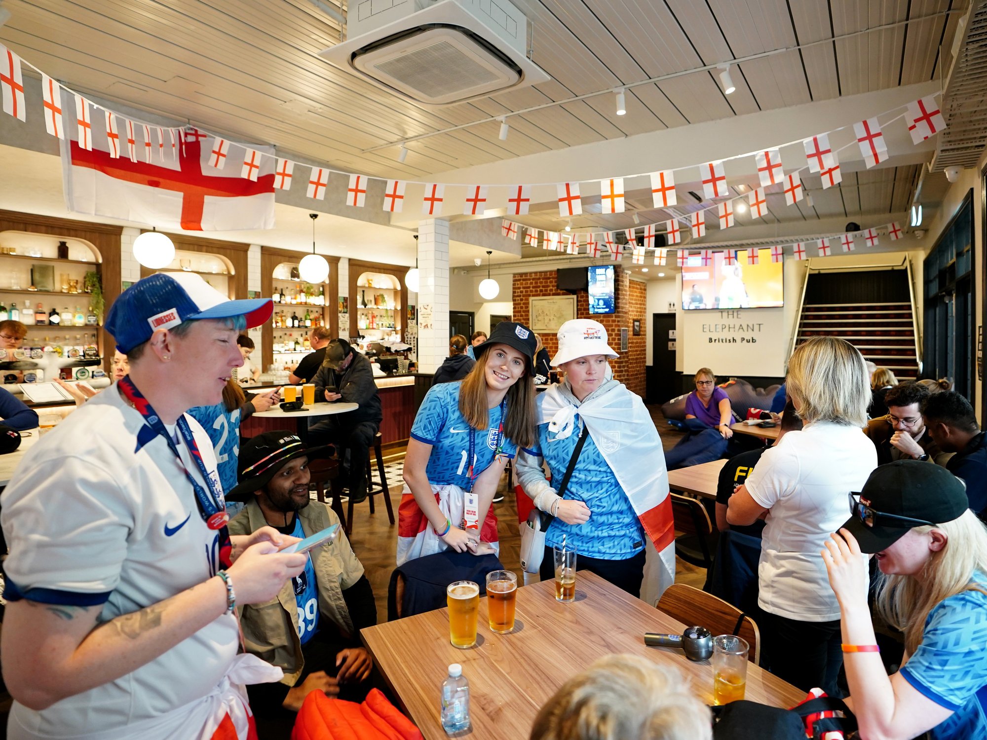 Pubs to stay open 'until 2am' during World Cup with England matches to stretch past midnight
