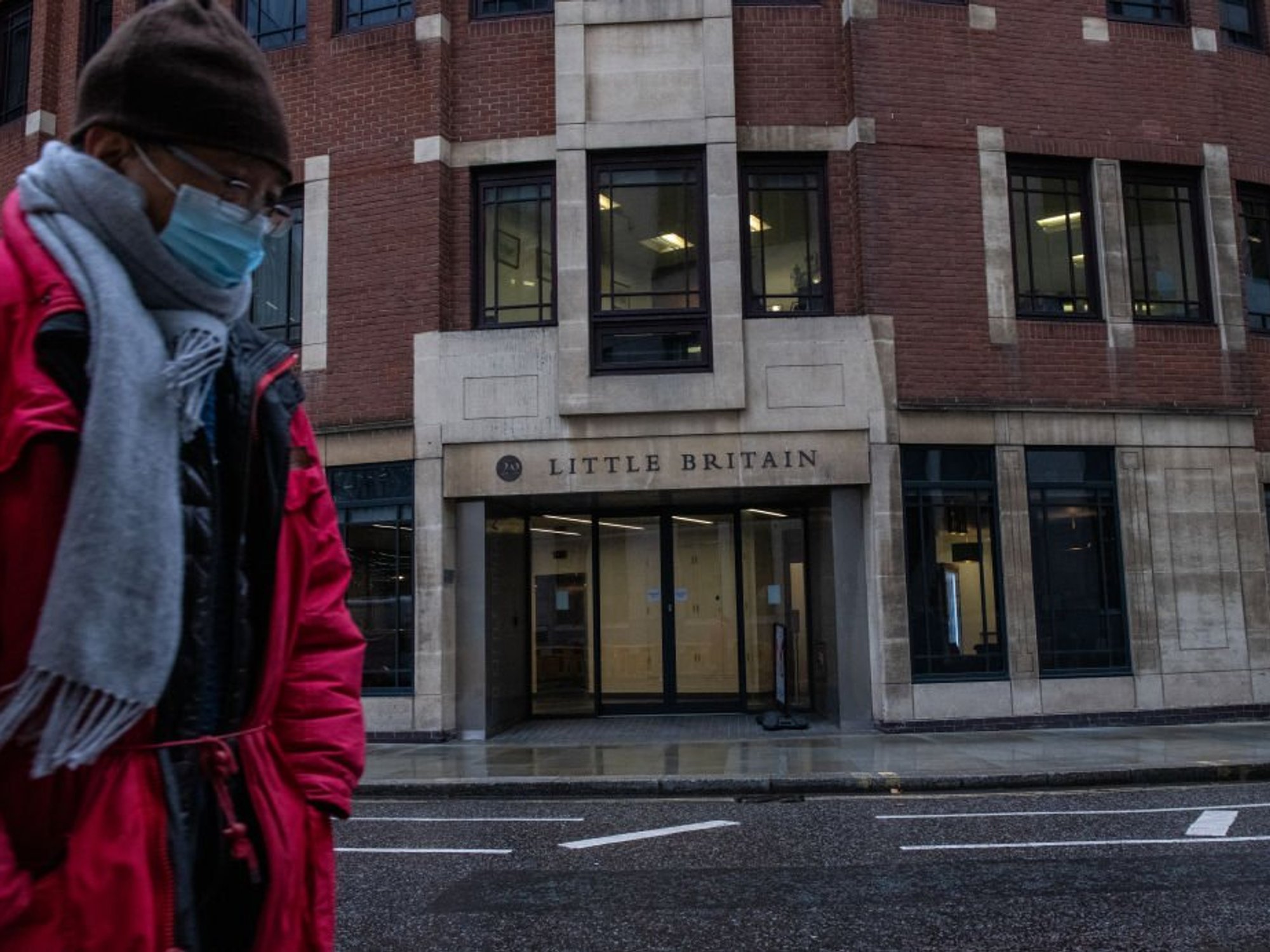 Half of Britons now have a long-term illness as experts warn UK 'sleepwalking into chronic diseas...