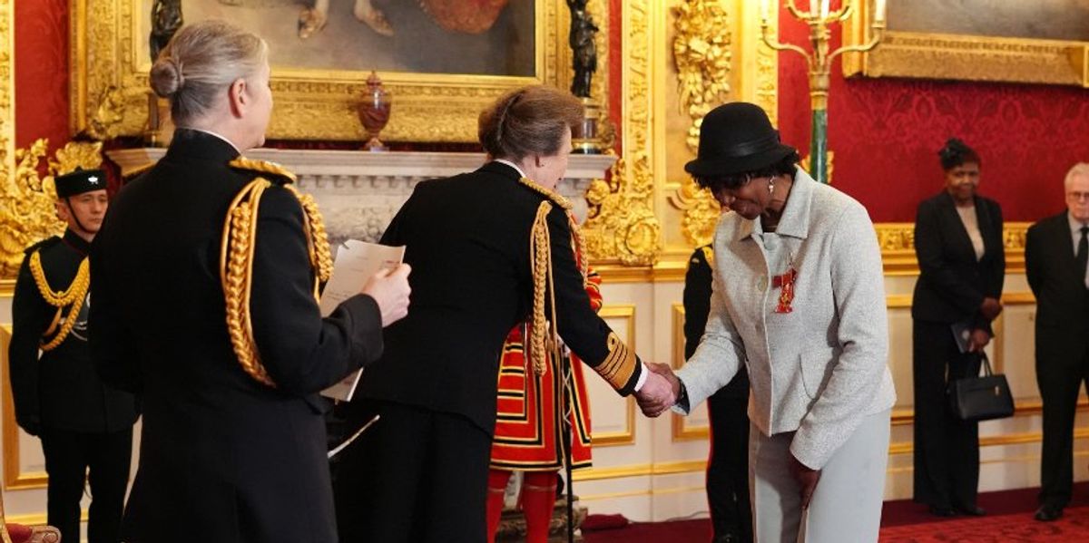 Darts world champion ‘overwhelmed’ after receiving OBE from Princess Anne Darts world champion ‘overwhelmed’ after receiving OBE from Princess Anne