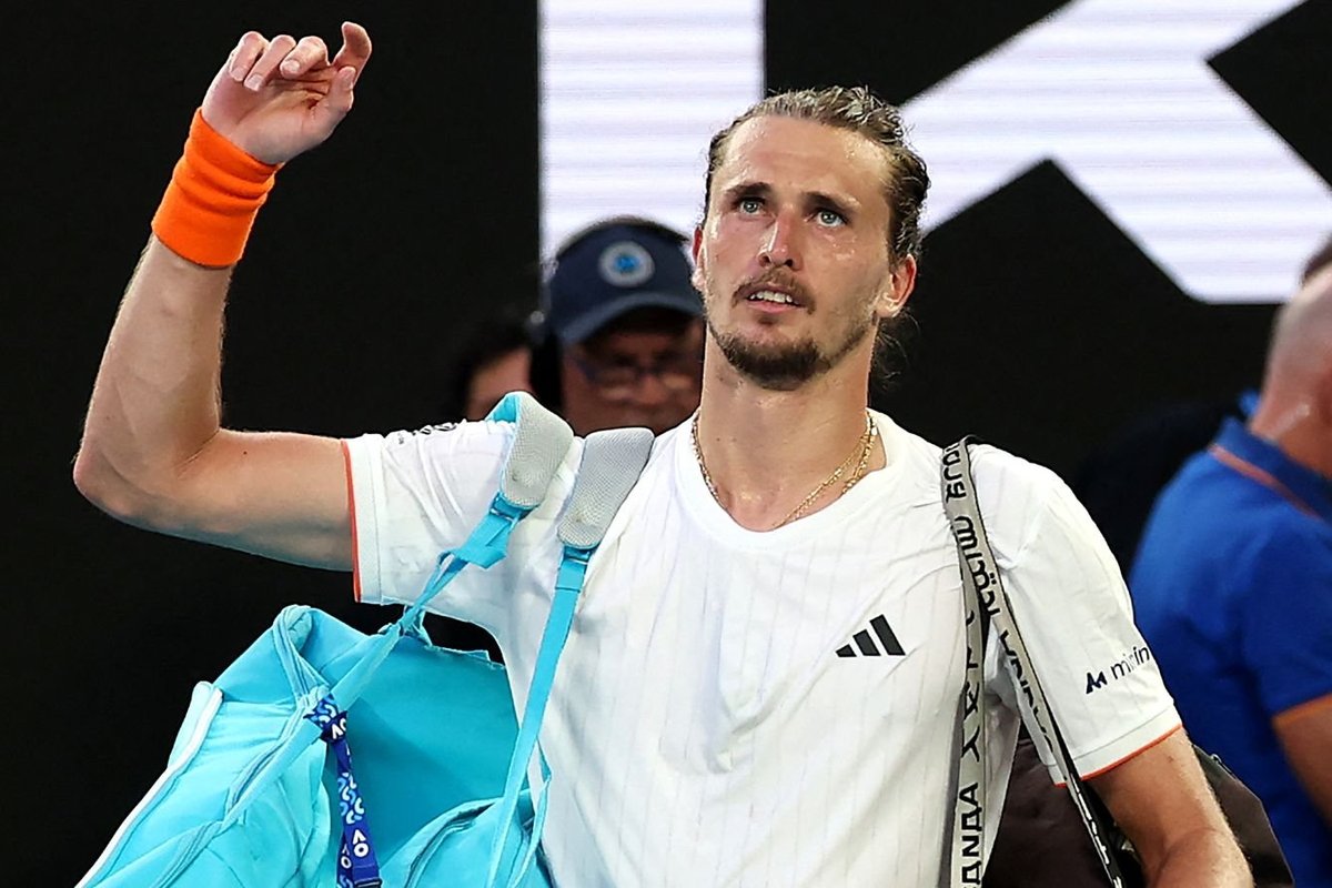 Alexander Zverev blasted for spurning 'a gift from God' in agonising Australian Open defeat to Carlos Alcaraz
