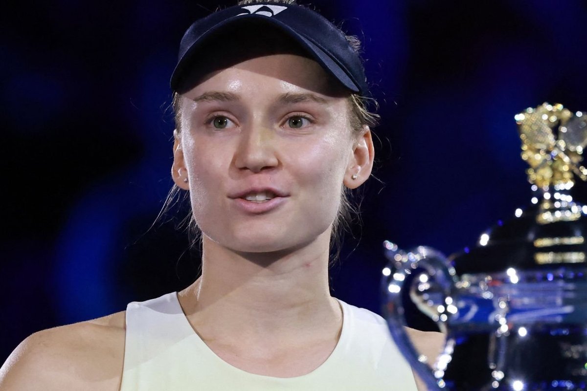 Elena Rybakina gives classy speech after beating Aryna Sabalenka to win Australian Open title