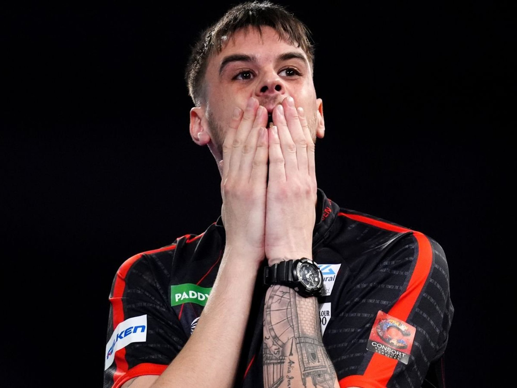 Darts star warned he's in danger of 'immediate lifetime ban' as chief speaks out