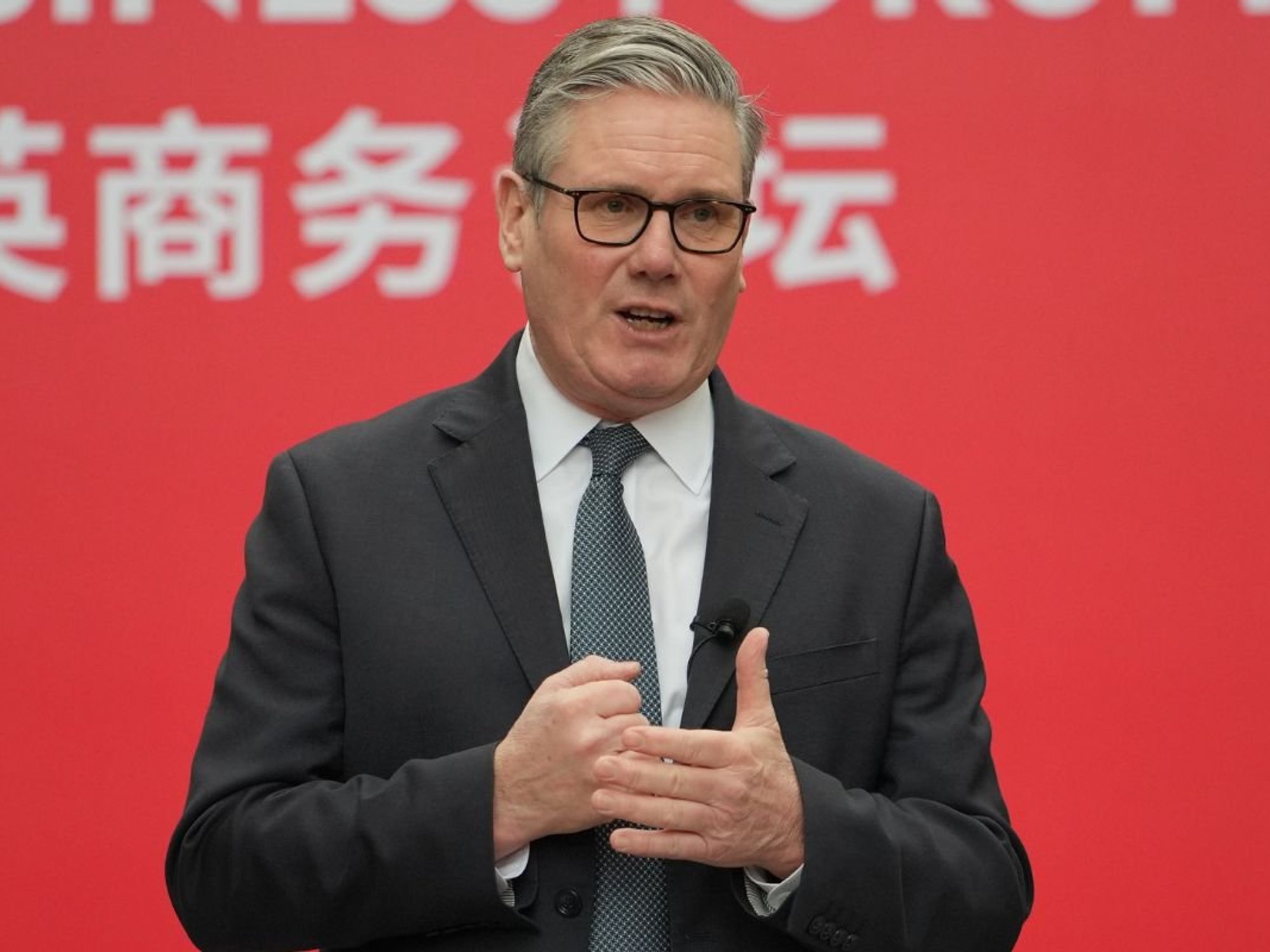 Keir Starmer says Andrew Mountbatten-Windsor should think of victims and give evidence on Jeffrey...