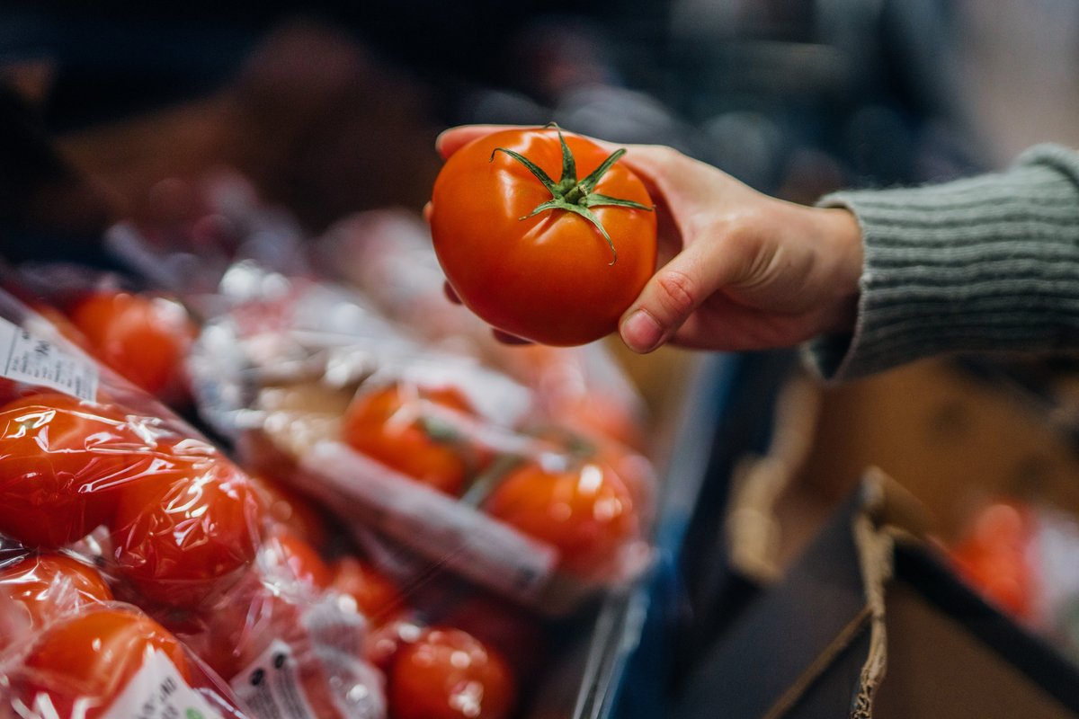 Labour’s ‘nonsensical’ junk food crackdown puts TOMATOES at risk