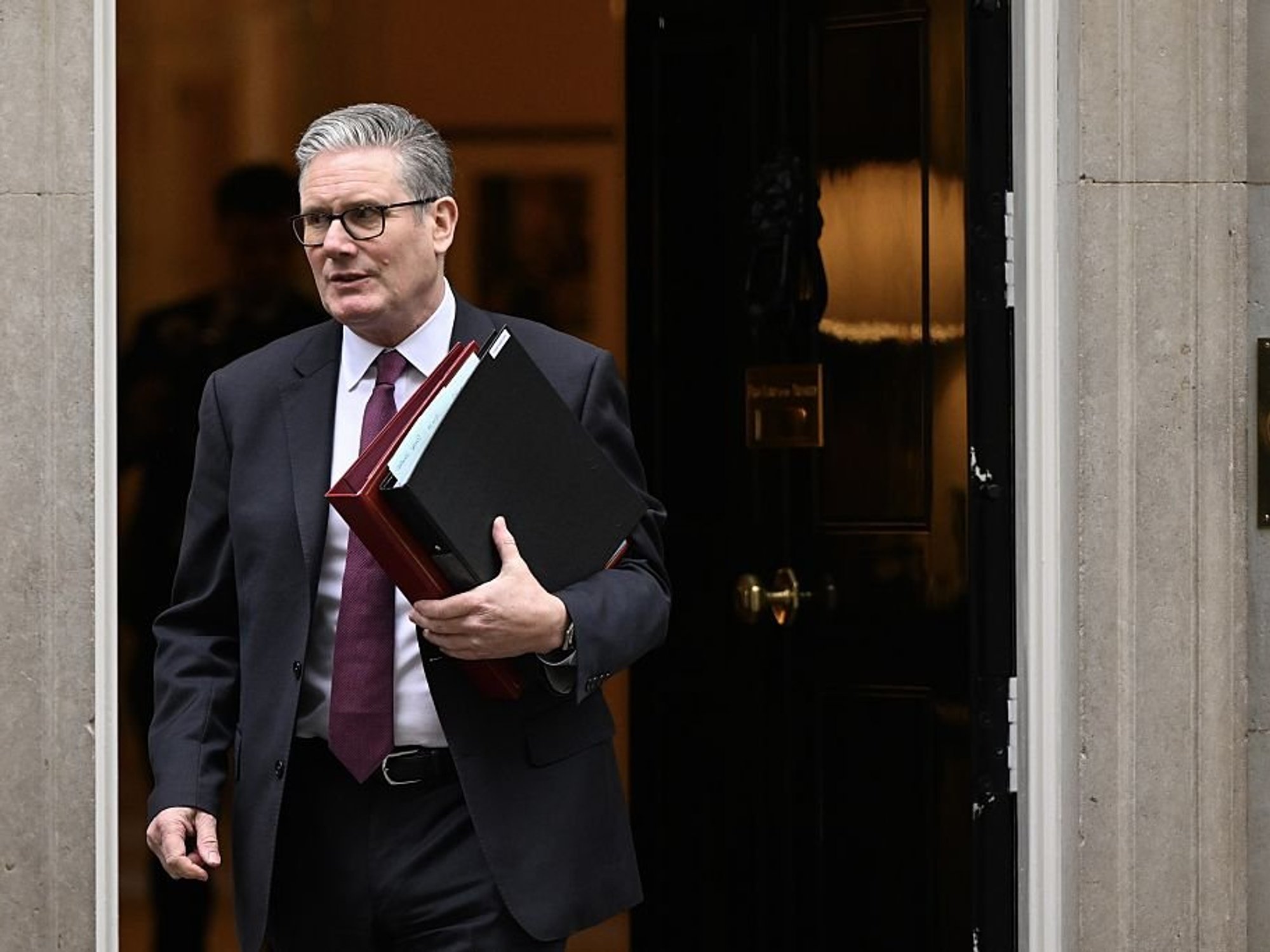 Keir Starmer on brink of Labour revolt over plans to put asylum seekers in new council houses