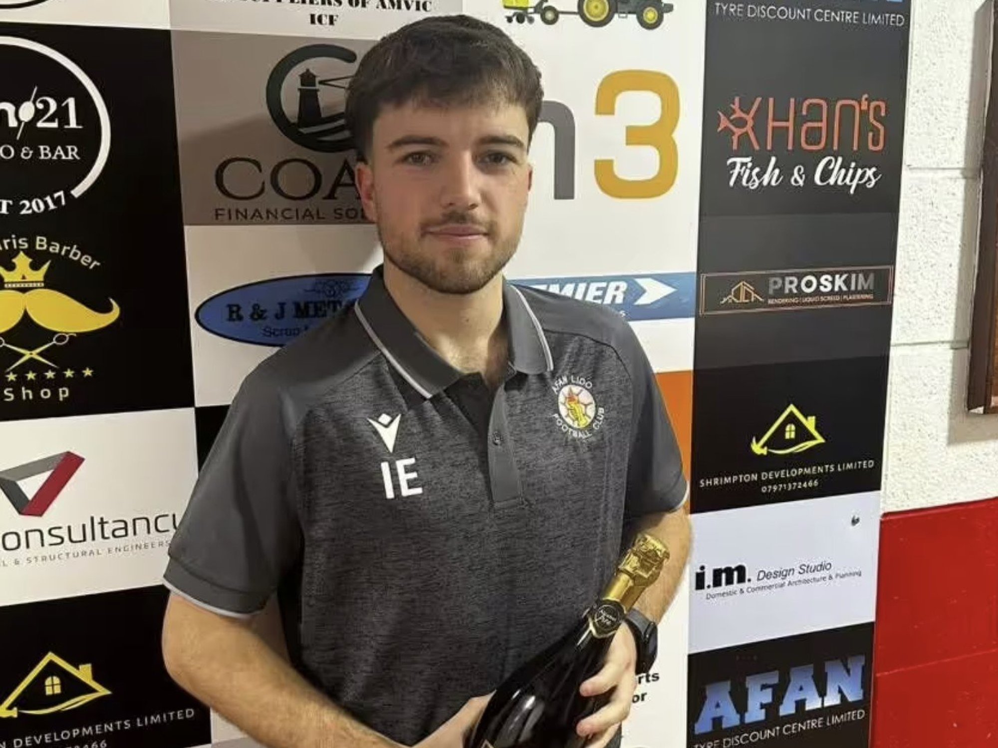 British footballer, 25, dies as club pays tribute after 'devastating tragedy'