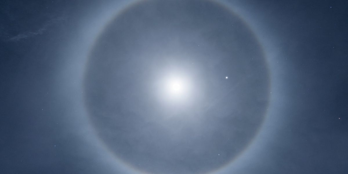 Incredibly rare weather phenomenon leaves Britons baffled Incredibly rare weather phenomenon leaves Britons baffled