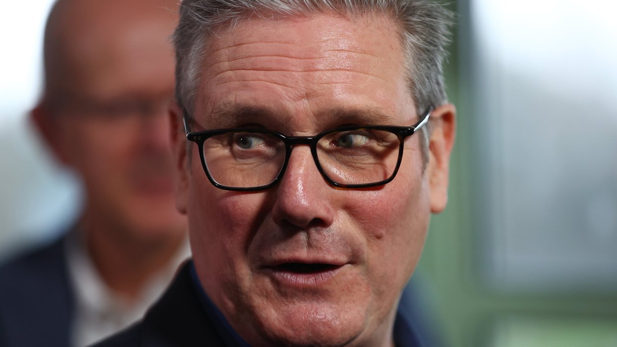 MPs demand no confidence vote in Keir Starmer as Labour backbenchers break ranks