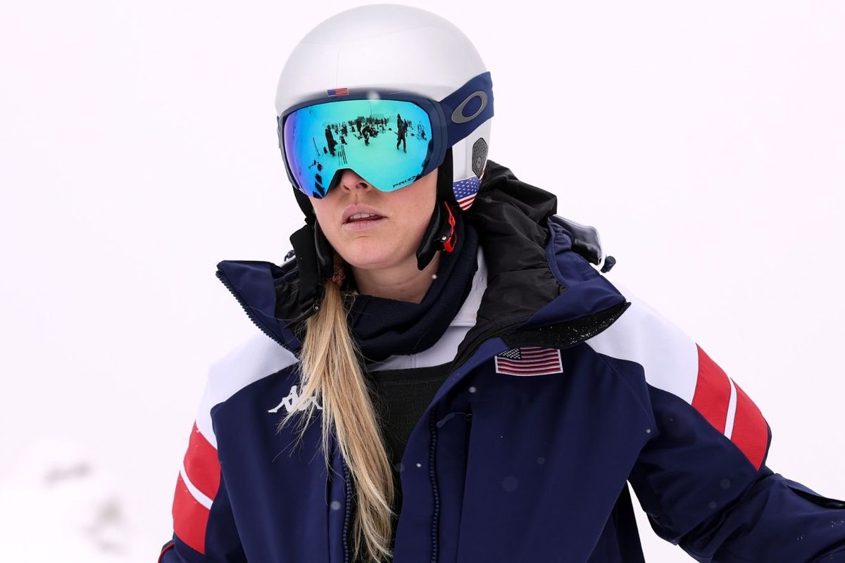 Winter Olympics row as Lindsey Vonn hits back at doctor over injury comments