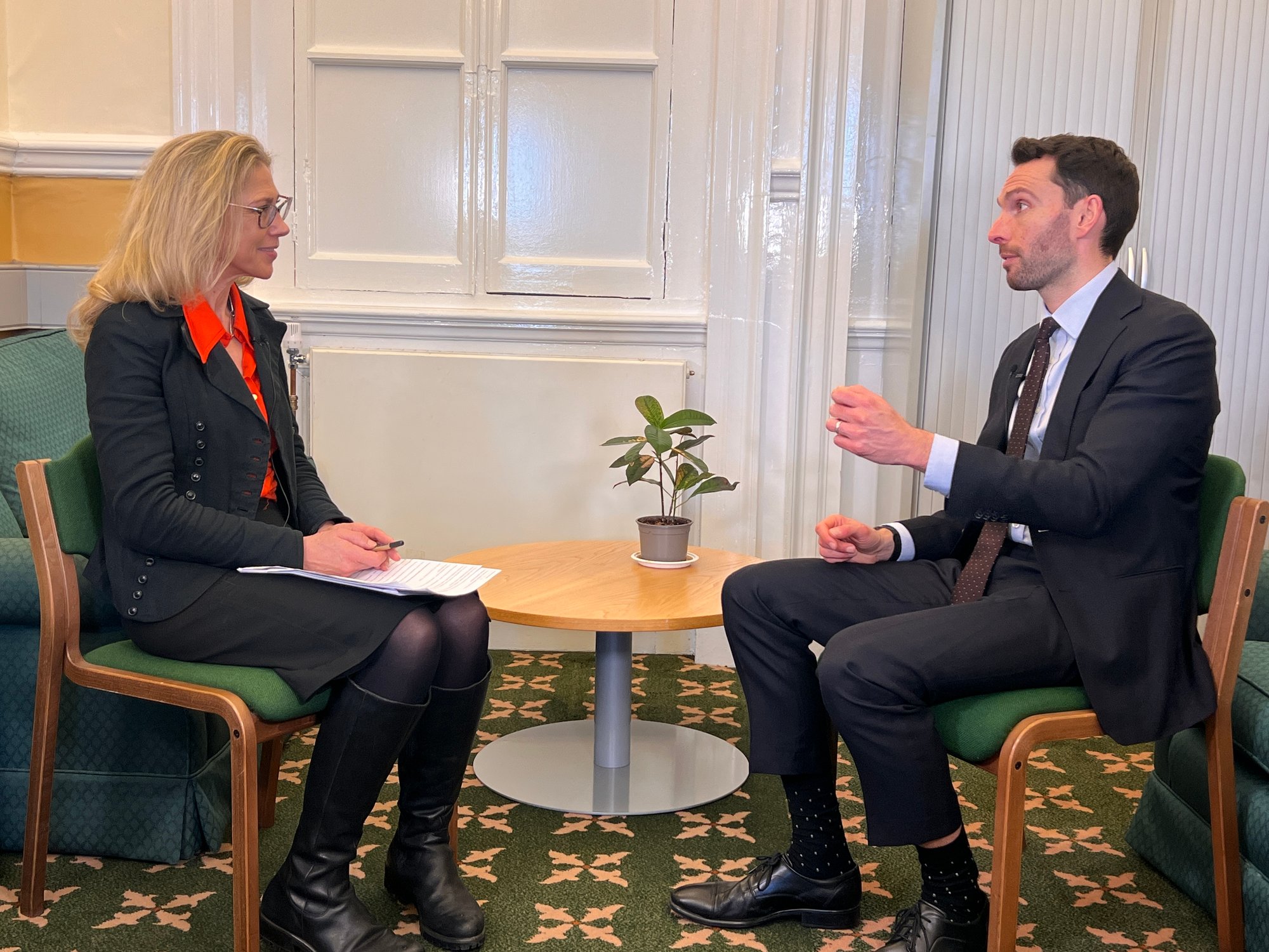 Foster parents blocked over vaping and 'wrong' freezer type to see rules scrapped says minister