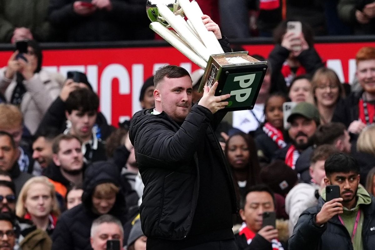 Luke Littler provides epic response to Tottenham fans after being mocked in Man Utd win