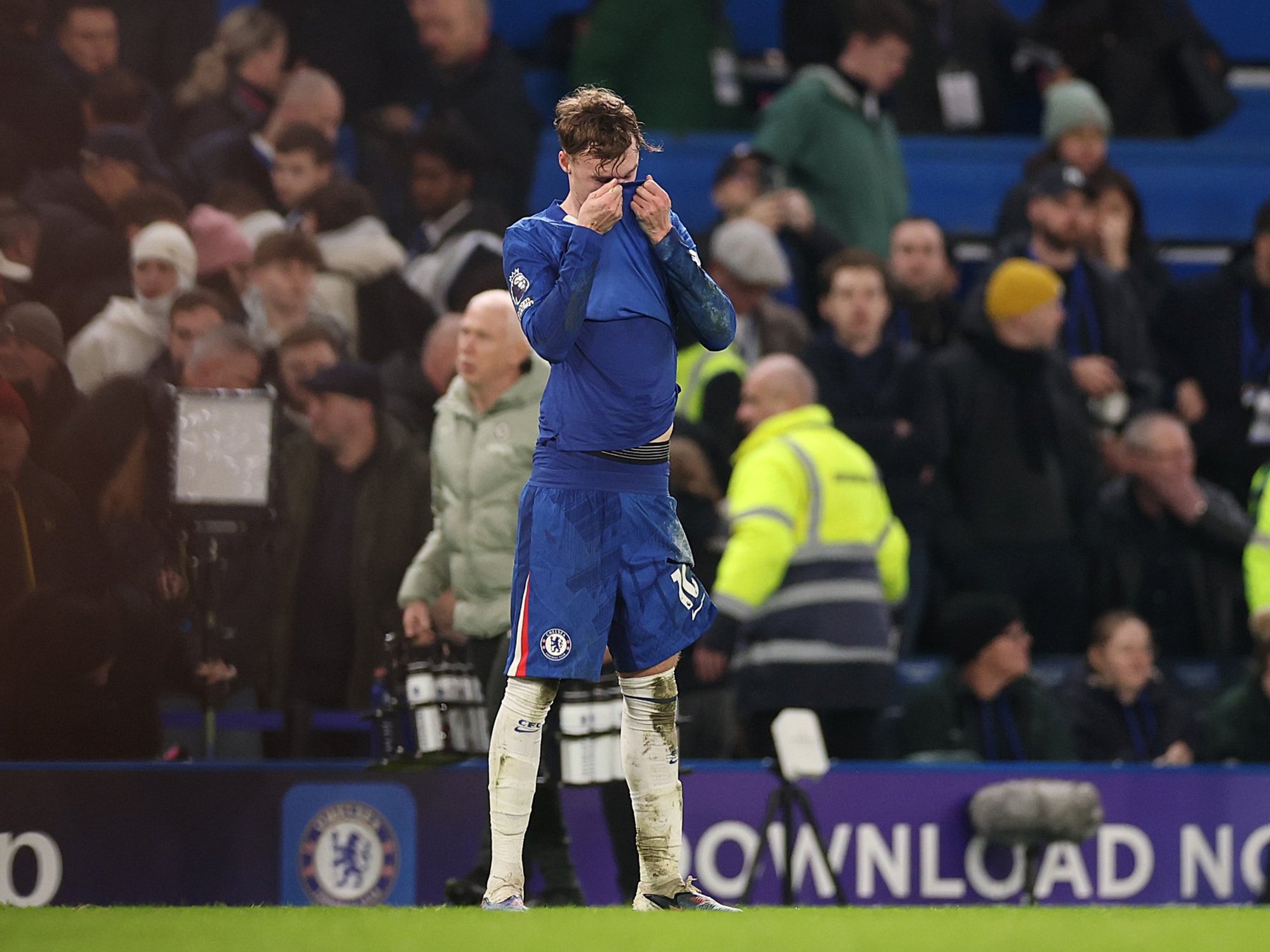 Premier League round-up as Chelsea throw away two-goal lead and crucial wins for Newcastle and Bo...