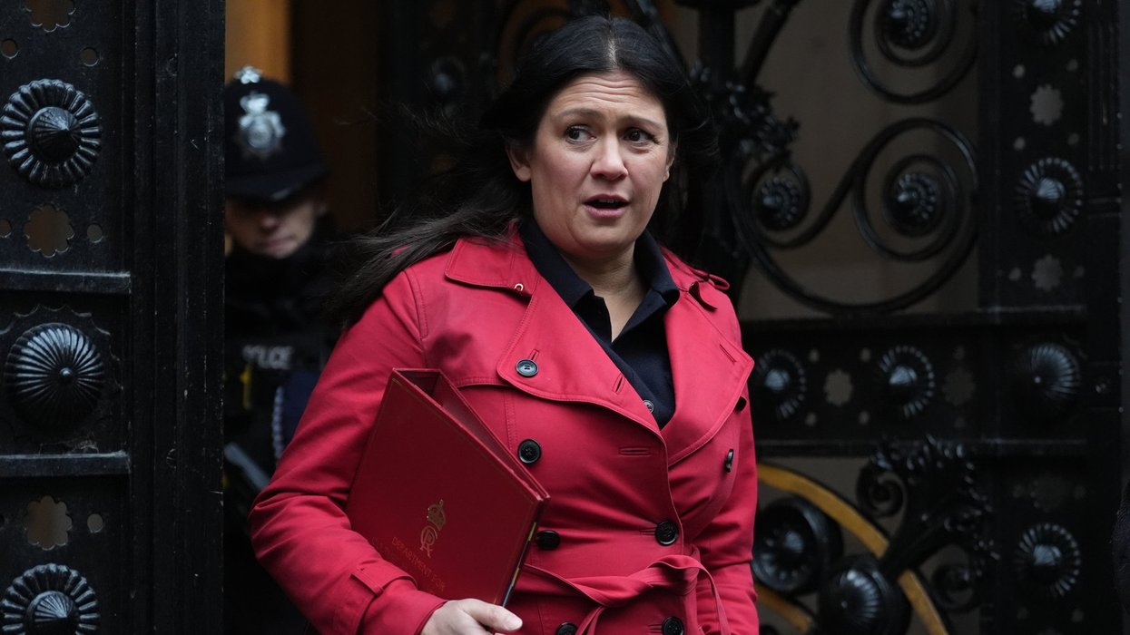 Politics LIVE: Keir Starmer 'committing unforgivable mistakes' as Lisa Nandy slams 'chaos' engulf...