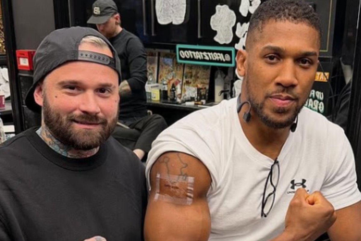 Anthony Joshua gets new tattoo paying tribute to his two friends who were killed in horror car crash