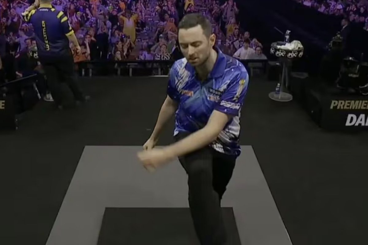 Luke Humphries makes rare outburst during Luke Littler defeat after Premier Leage collapse