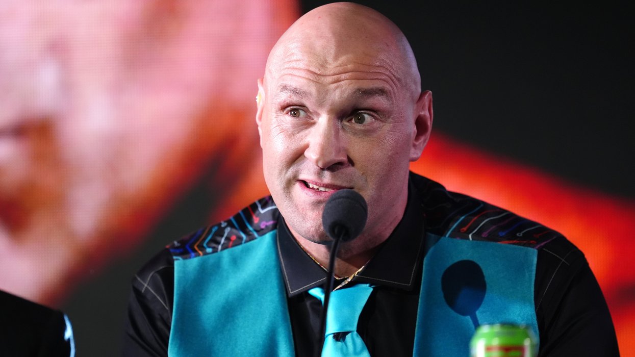Tyson Fury announces risky decision as British boxing icon prepares for first fight in 17 months