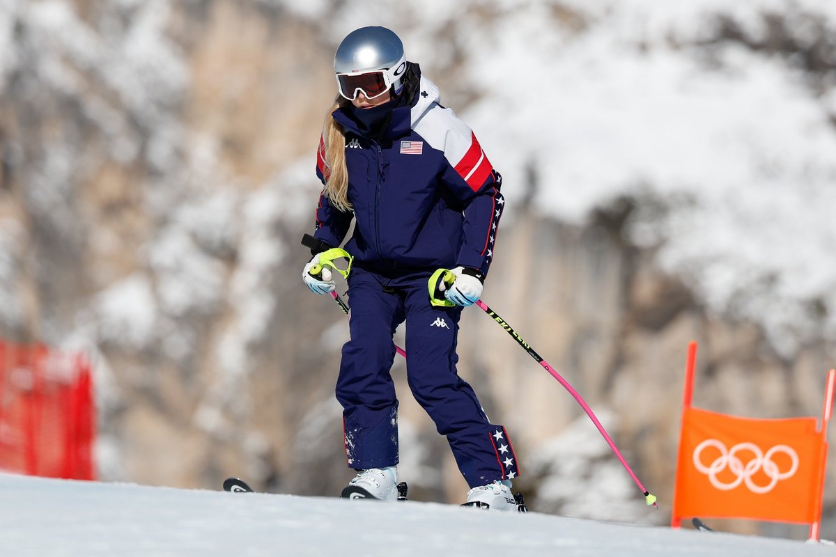 Lindsey Vonn suffers heartbreaking family tragedy just days after Winter Olympics crash