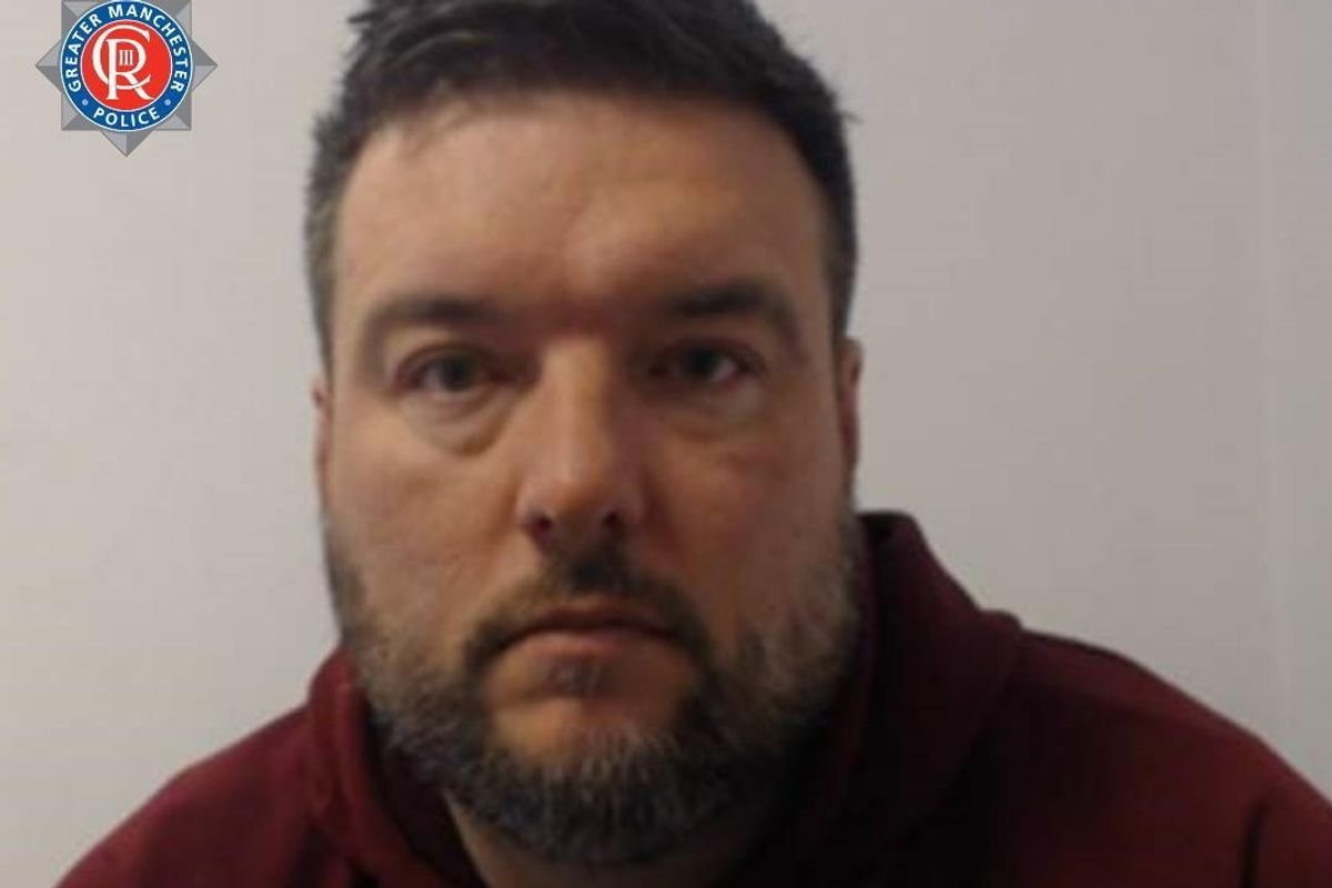 Council fraudster stole almost £900k from benefits claimants - then spent it on women and cars