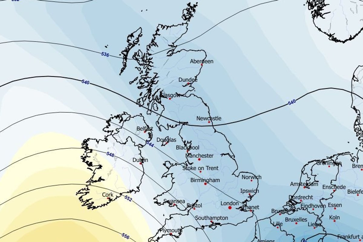 UK weather: Arctic shiver sends temperatures tumbling before Britain basks in 'warmest weekend of the year so far'