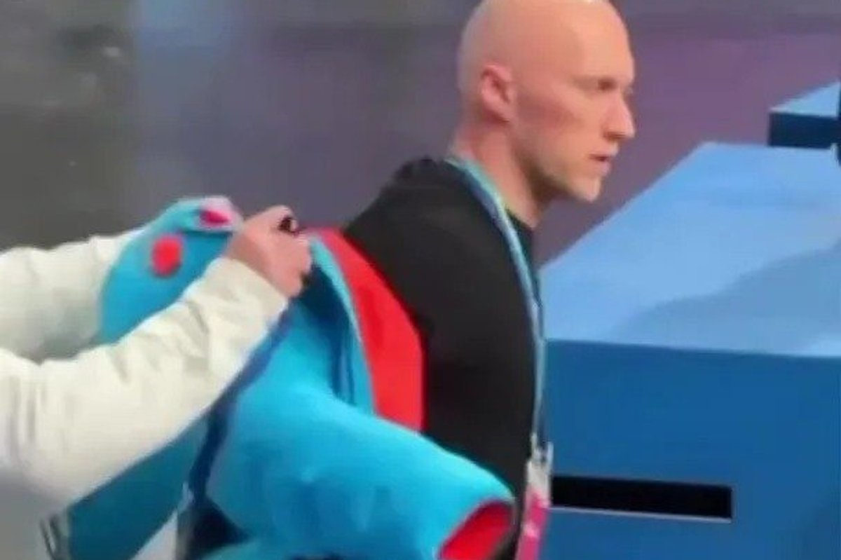 Winter Olympics coach becomes viral sensation after changing jacket 13 times as reason explained