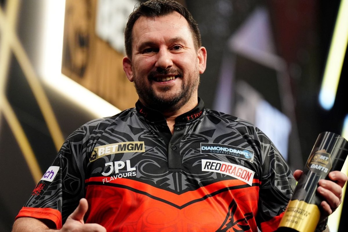 Jonny Clayton makes Gerwyn Price and Luke Littler admission after winning Premier League night three