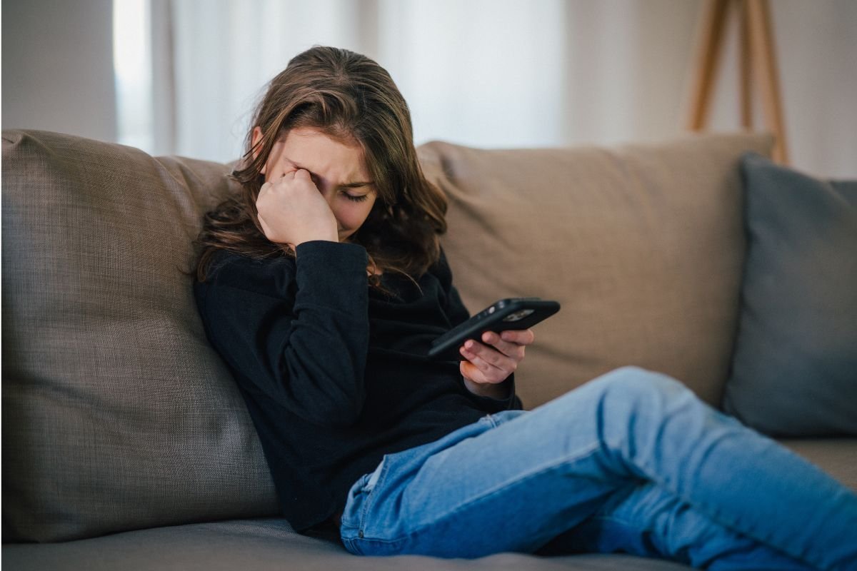 Calls from children living with alcoholic parents soar by 60 per cent, new figures show