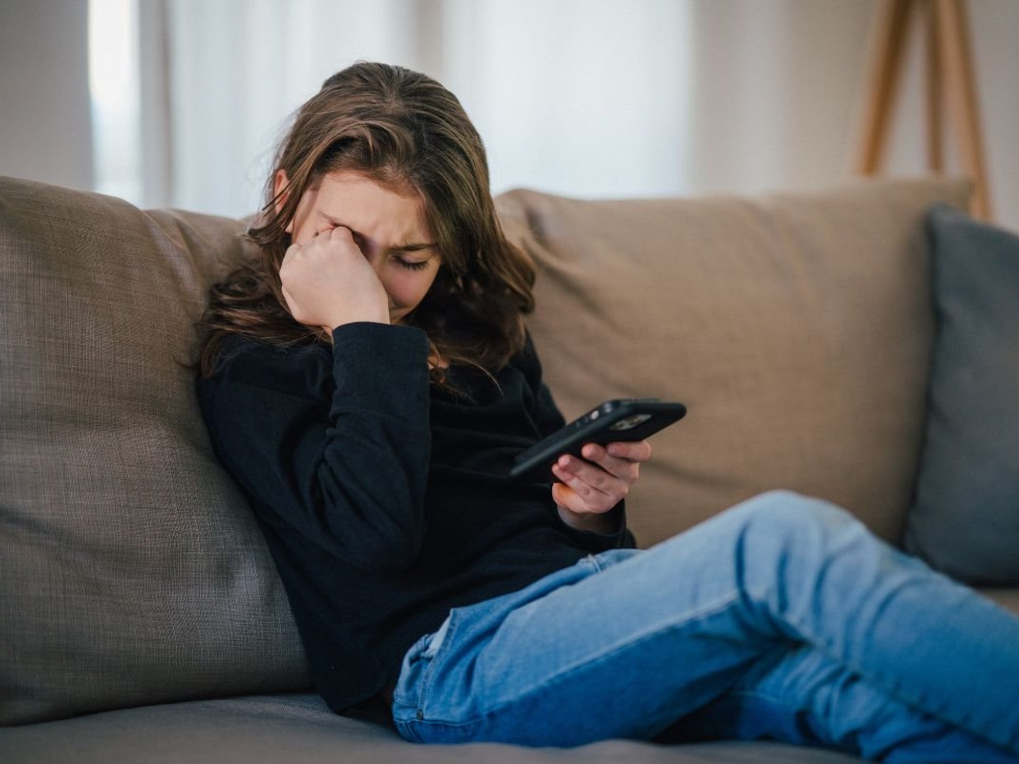 Calls from children living with alcoholic parents soar by 60 per cent, new figures show