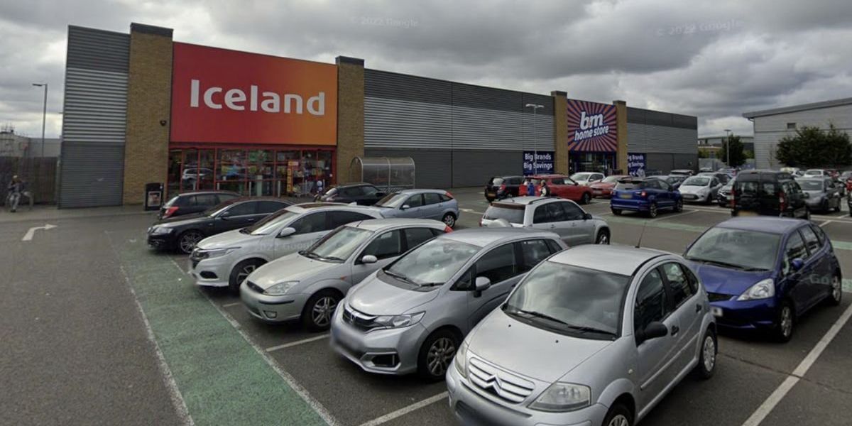 Woman, 42, found dead in supermarket car park as Slough shoppers left ‘shocked’ and ‘concerned’ Woman, 42, found dead in supermarket car park as Slough shoppers left ‘shocked’ and ‘concerned’